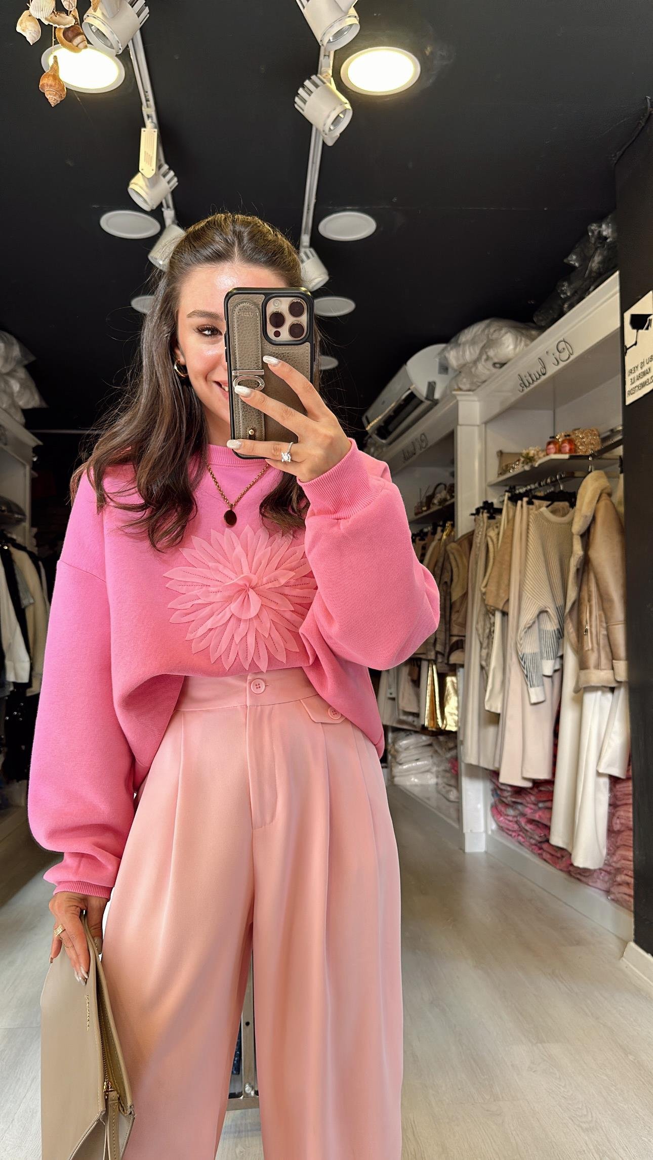 Şeker Pembe Ayçiçeği Nakışlı Sweat 