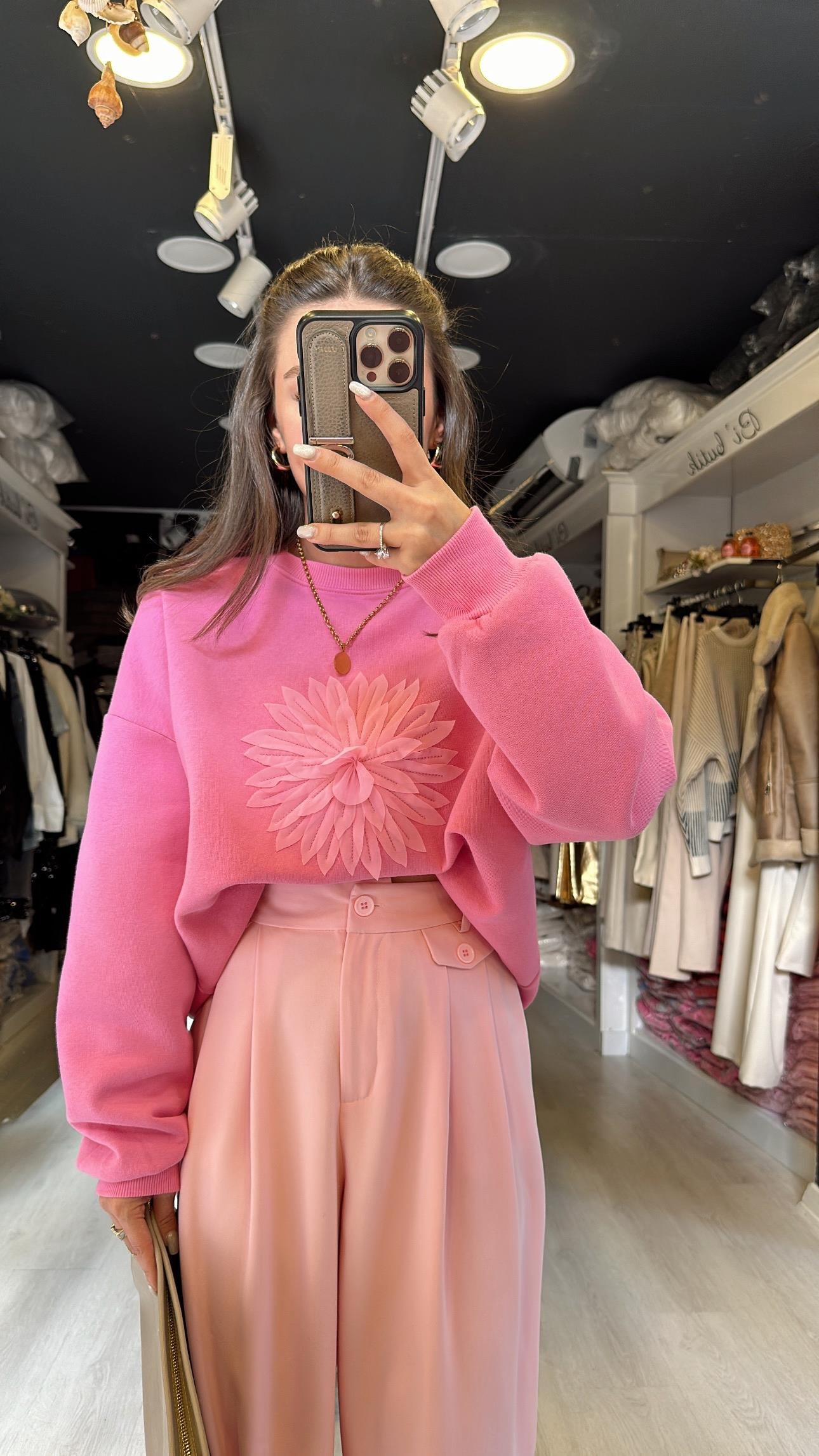 Şeker Pembe Ayçiçeği Nakışlı Sweat 