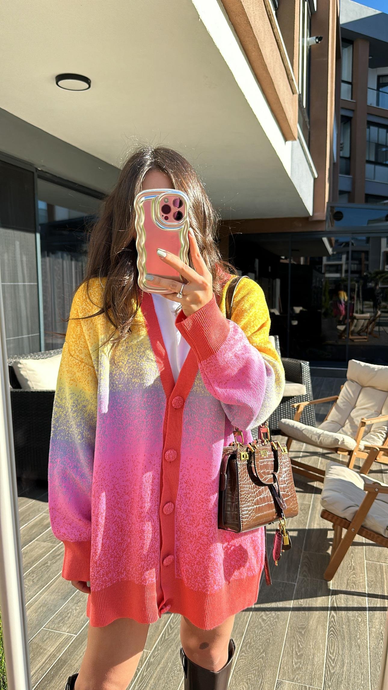 Şeker Pembe Renk Geçişli Düğmeli Hırka 