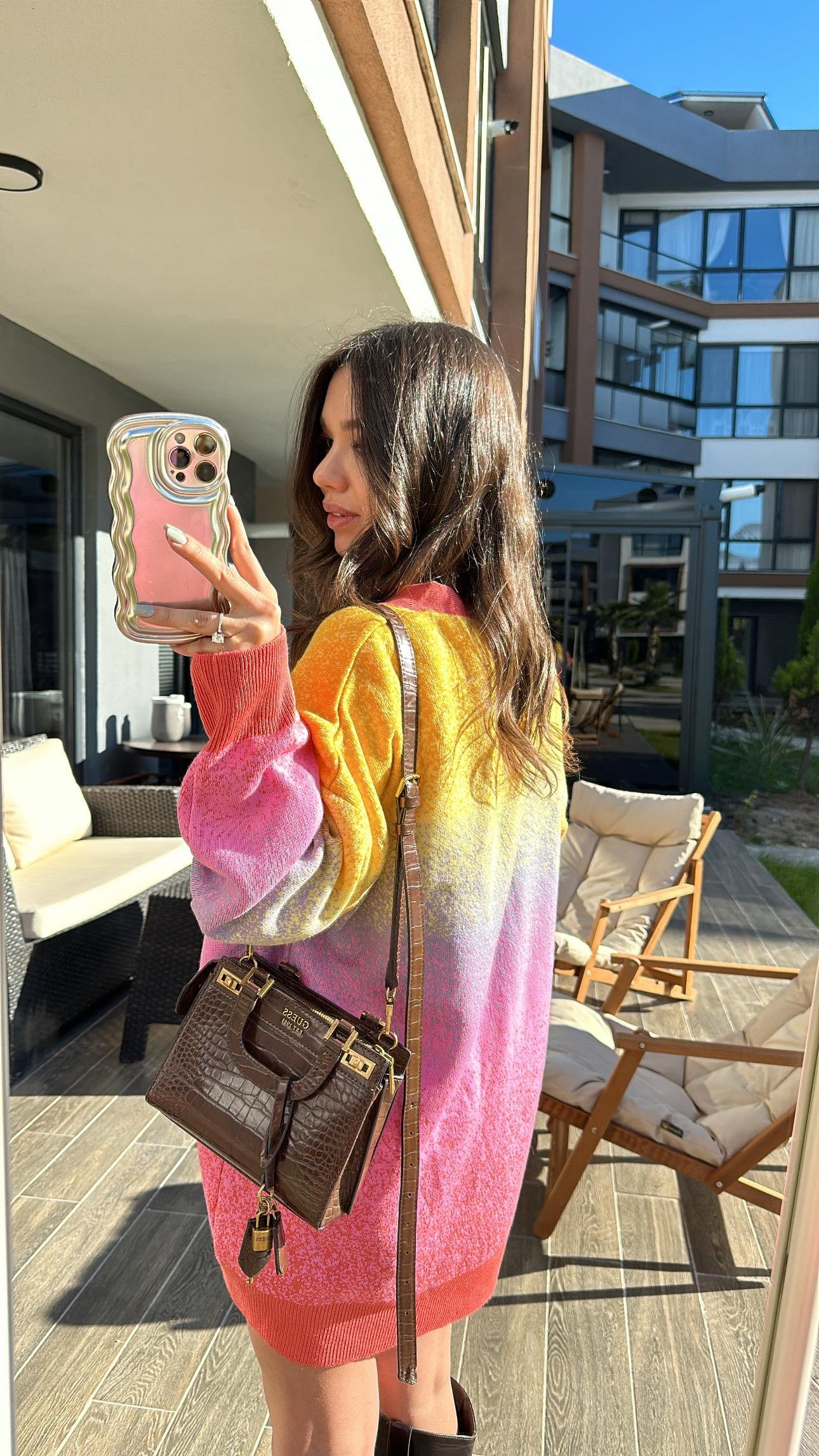 Şeker Pembe Renk Geçişli Düğmeli Hırka 