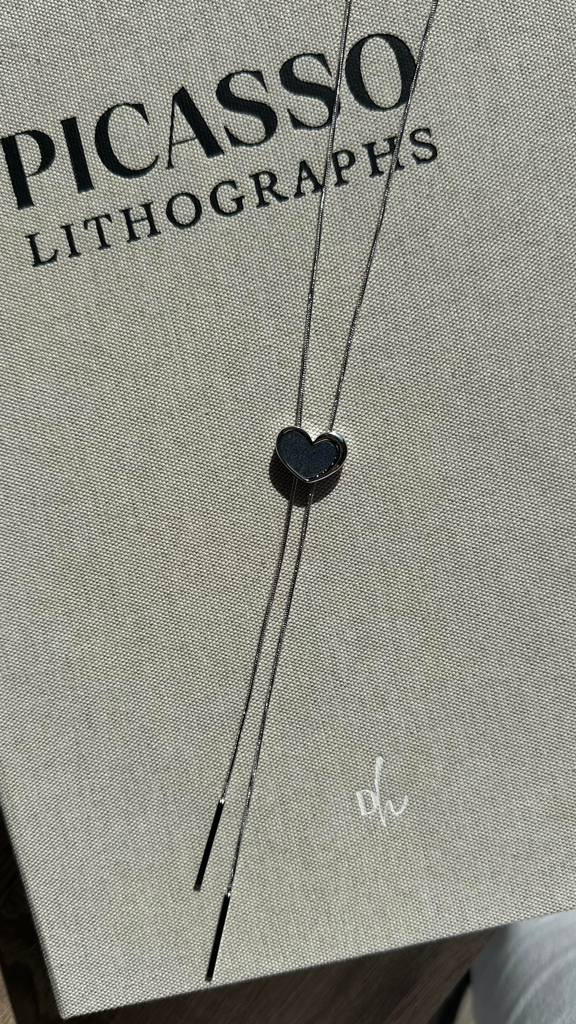 Silver Antrasit Kalp Detaylı Asansörlü Kolye