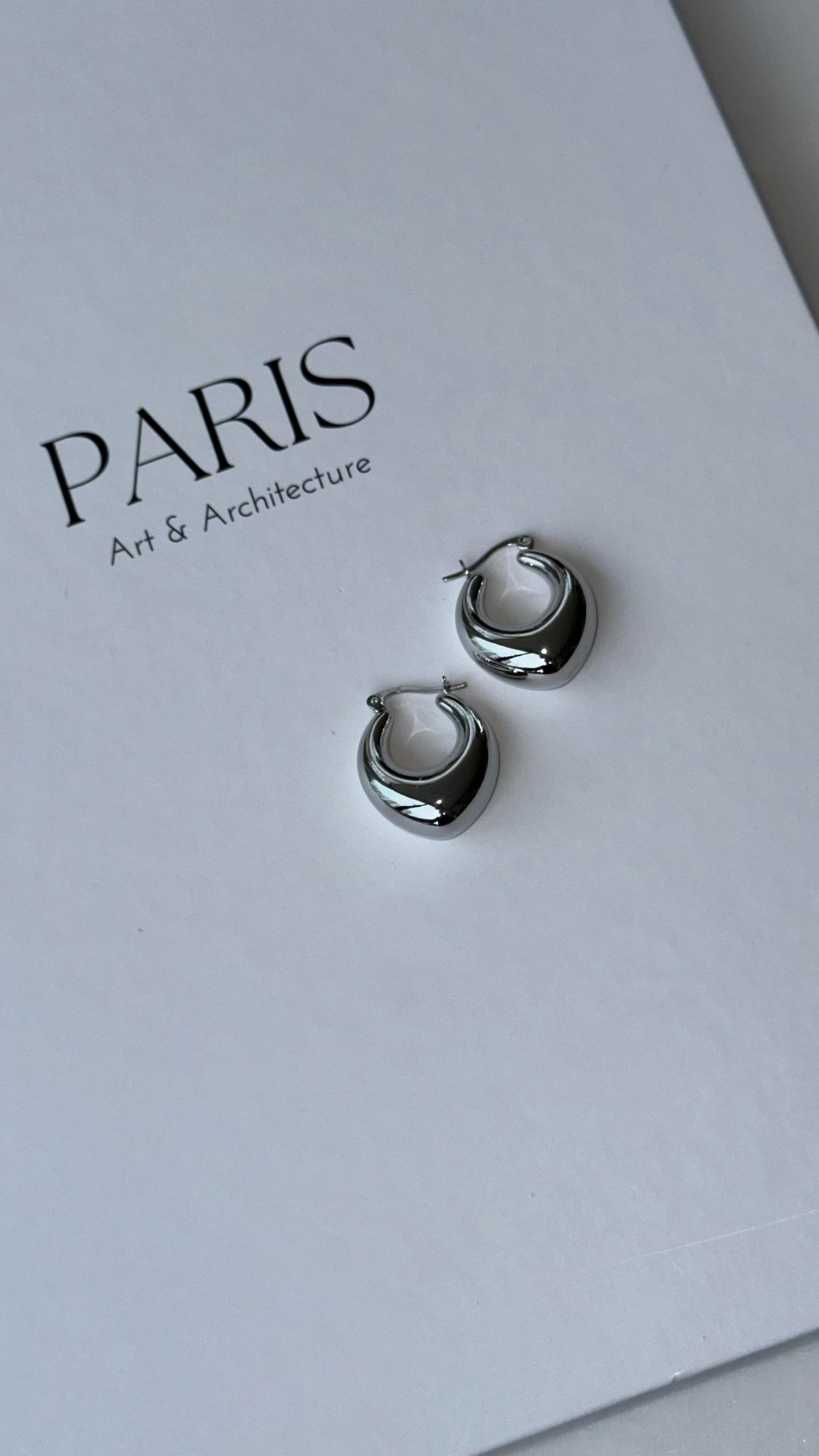 Silver Asimetrik Oval Küpe