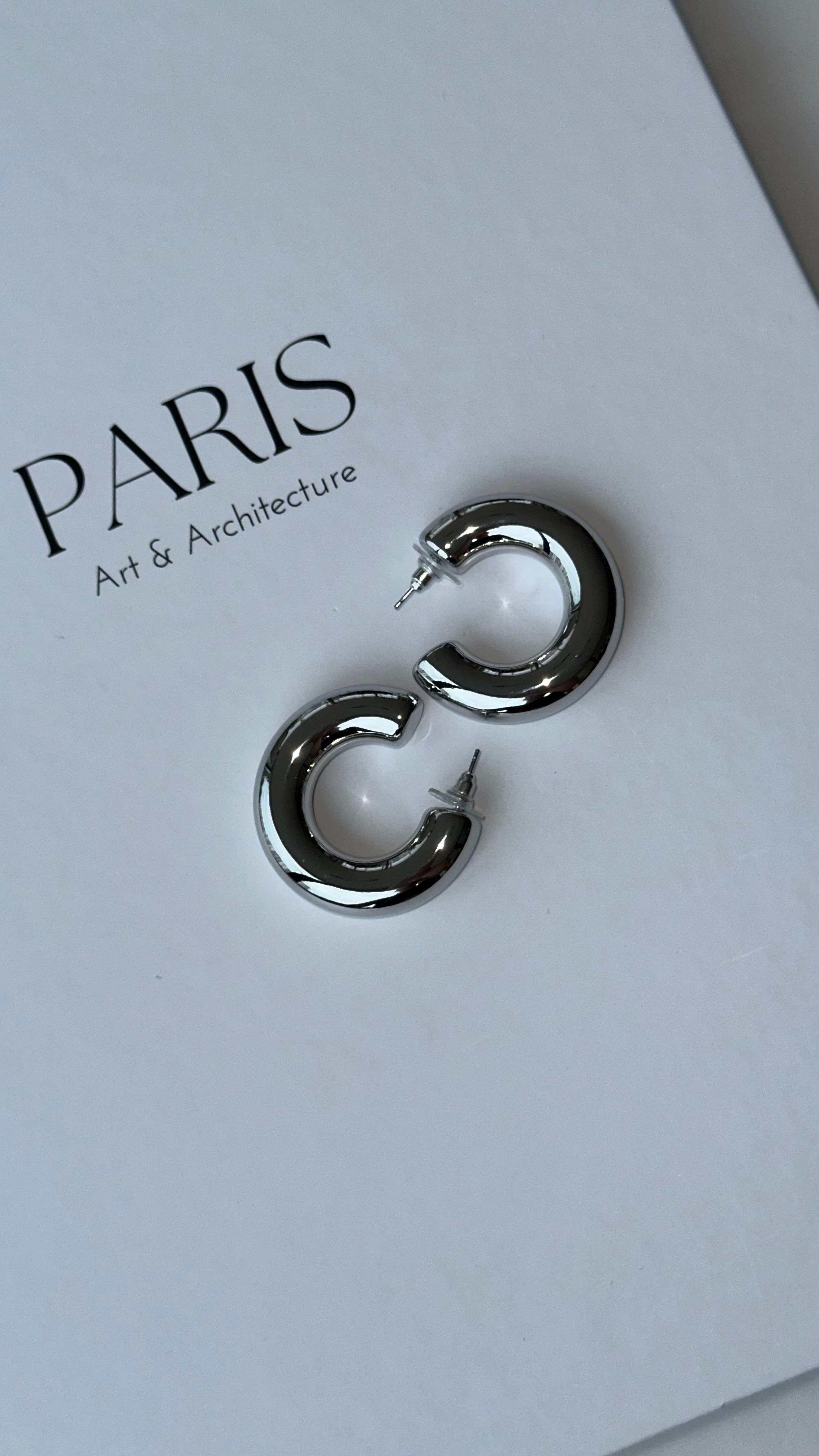 Silver Büyük Bombeli C Şekli küpe