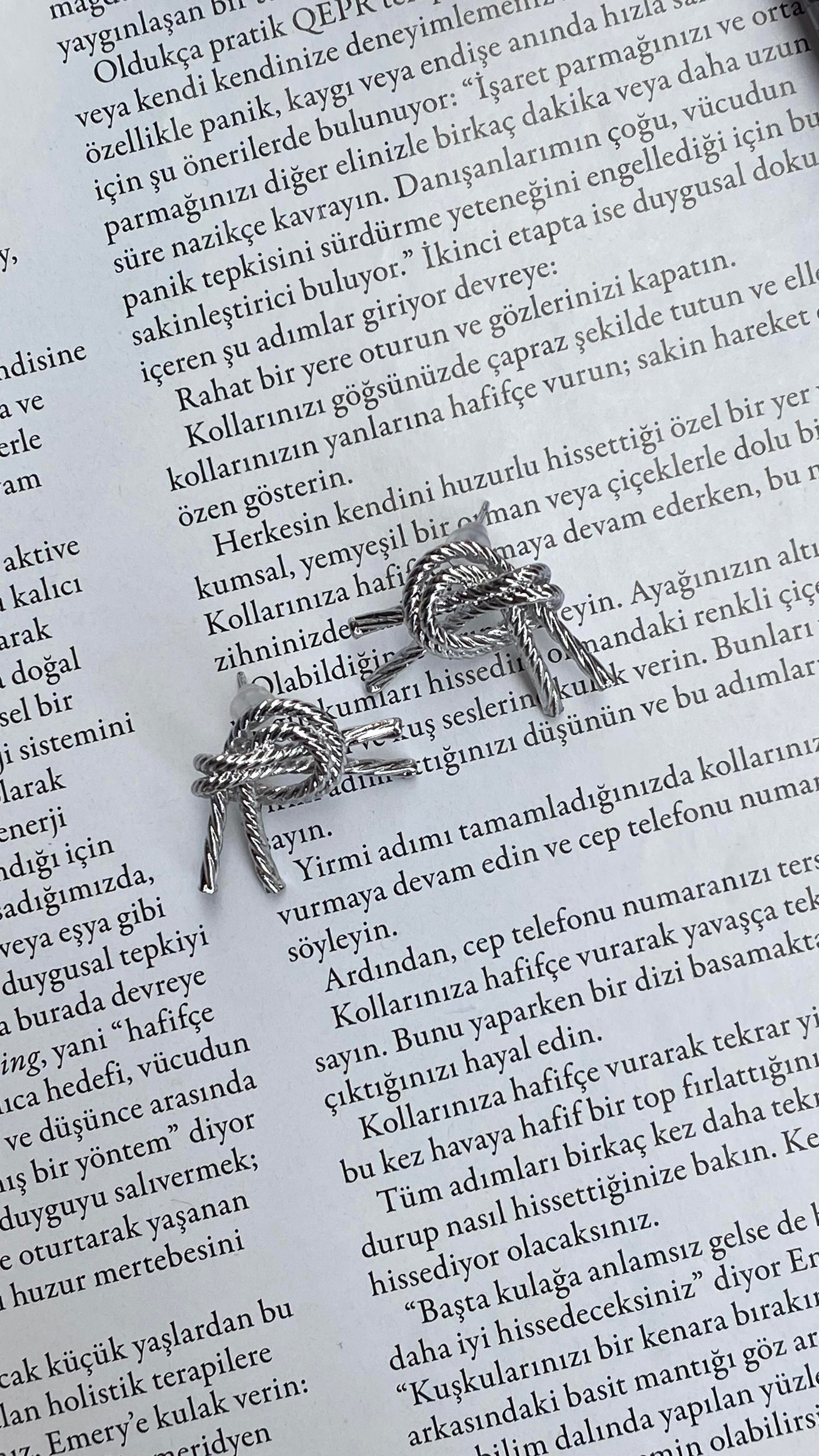 Silver Büyük Düğüm Küpe
