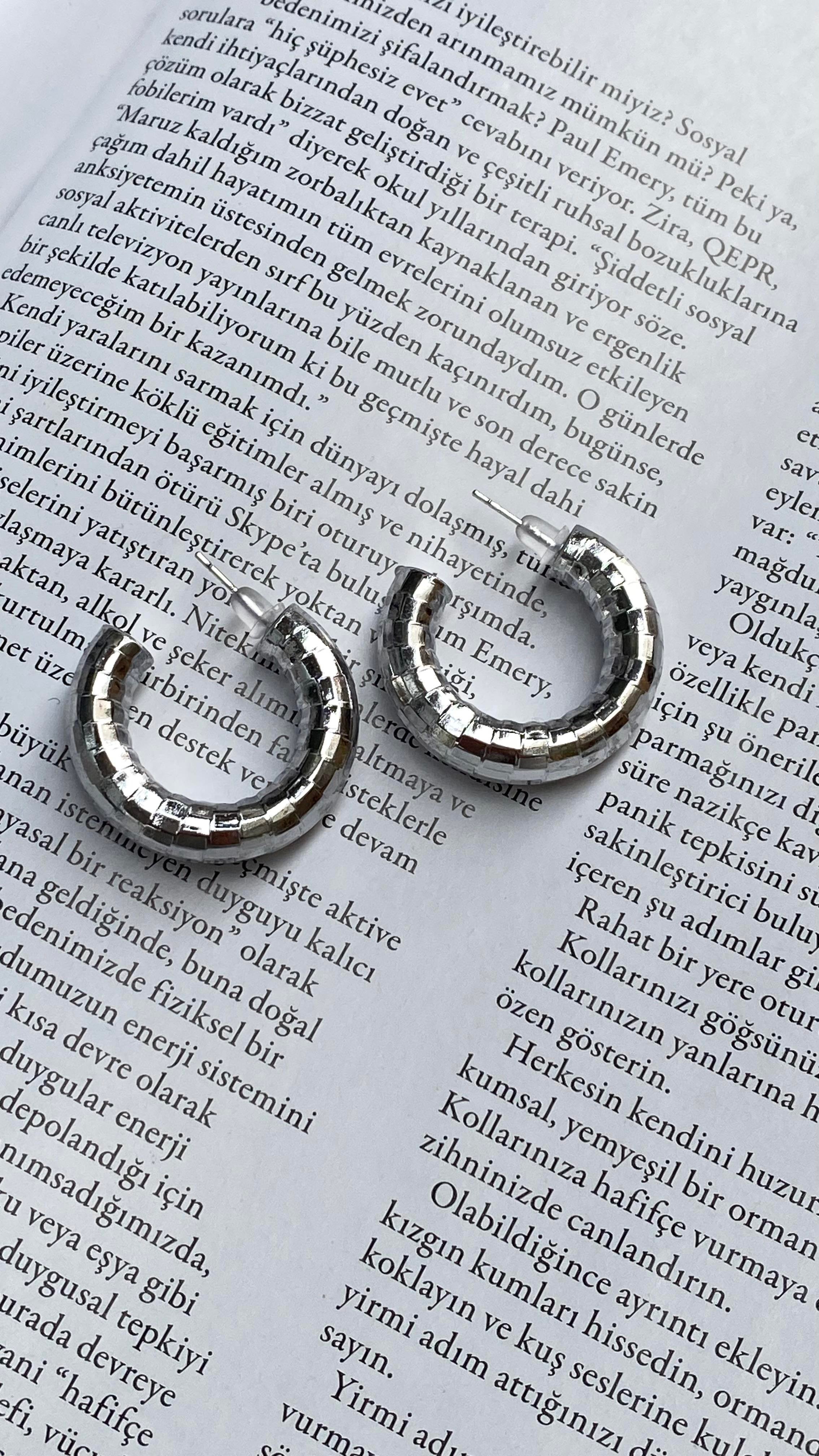 Silver Disco Yarı Halka Küpe
