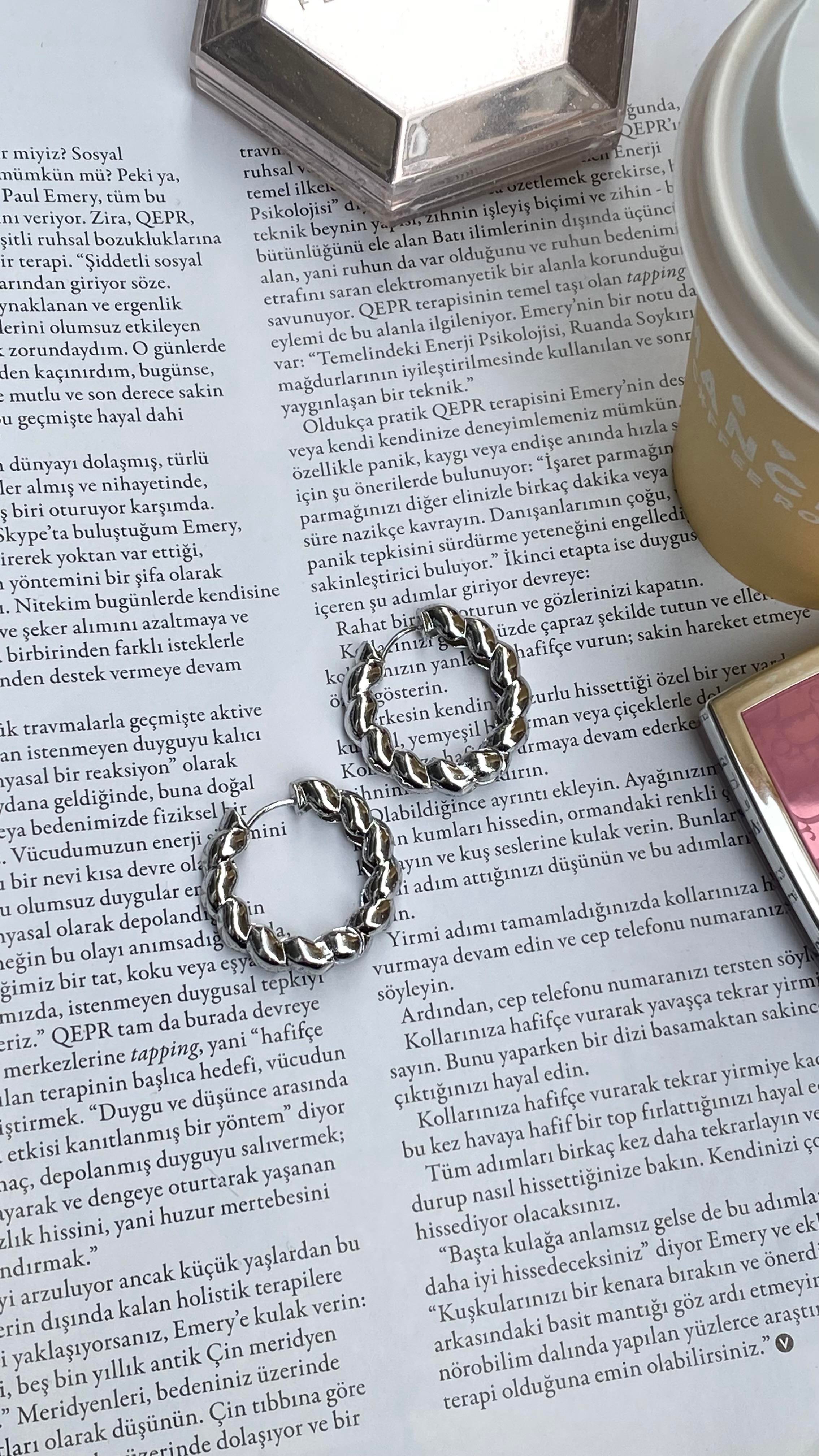 Silver Zirkon Taşlı Özel Seri Yarı Halka Küpe