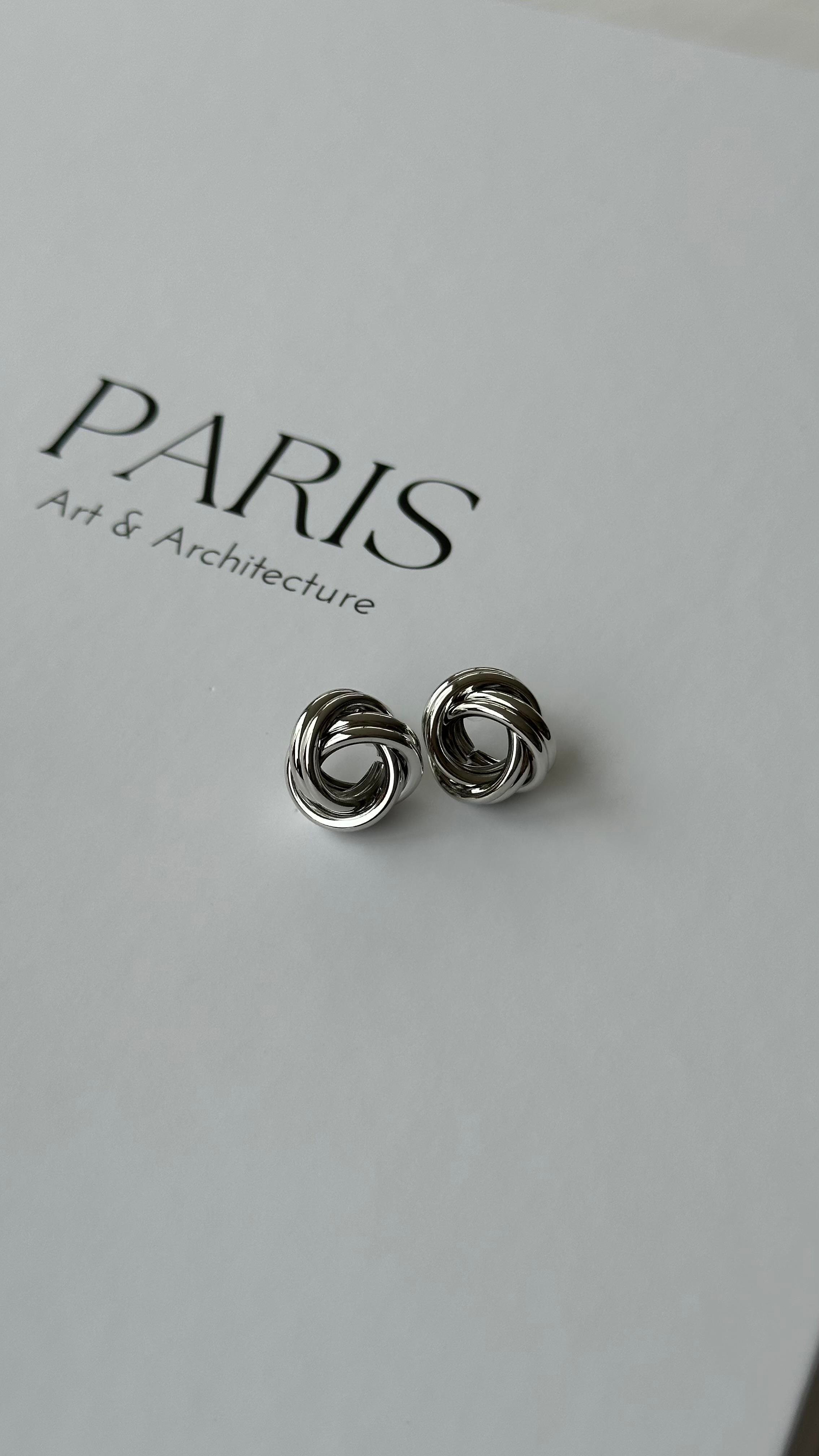 Silver Geçirmeli Halka Yuvarlak Küpe