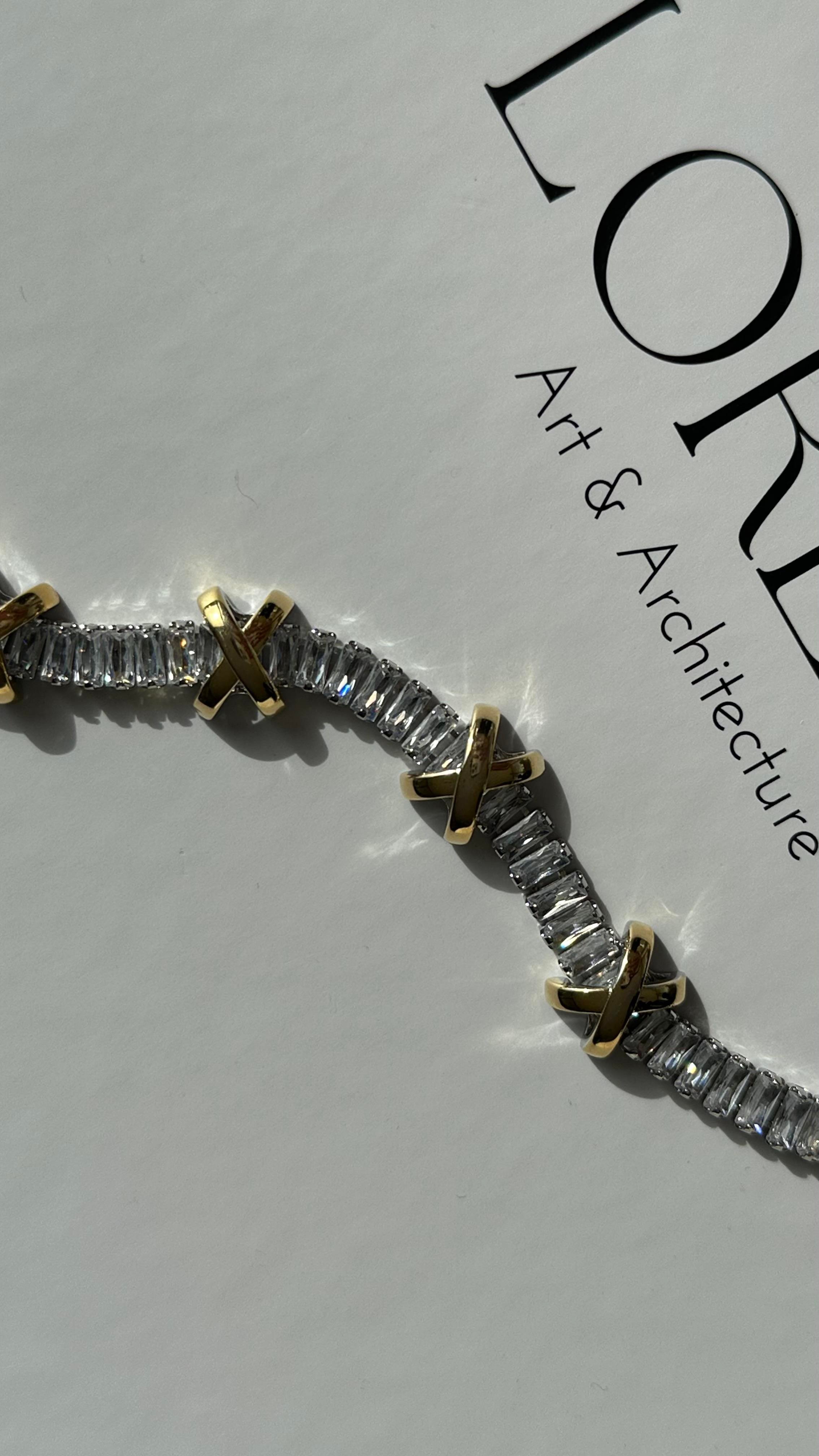 Silver Gold Taşlı XO Bileklik