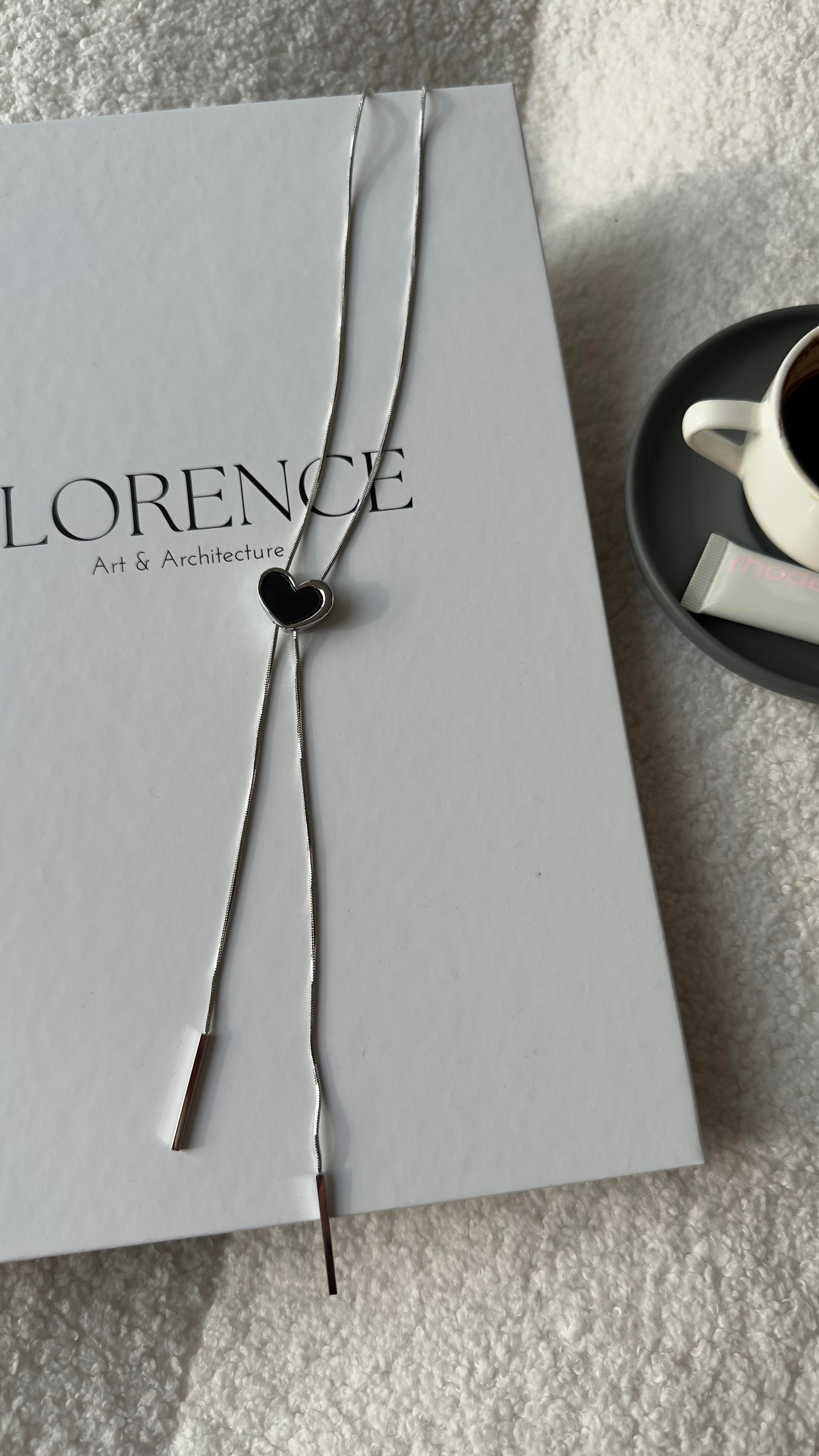 Silver Siyah Kalp Detaylı Asansörlü Kolye