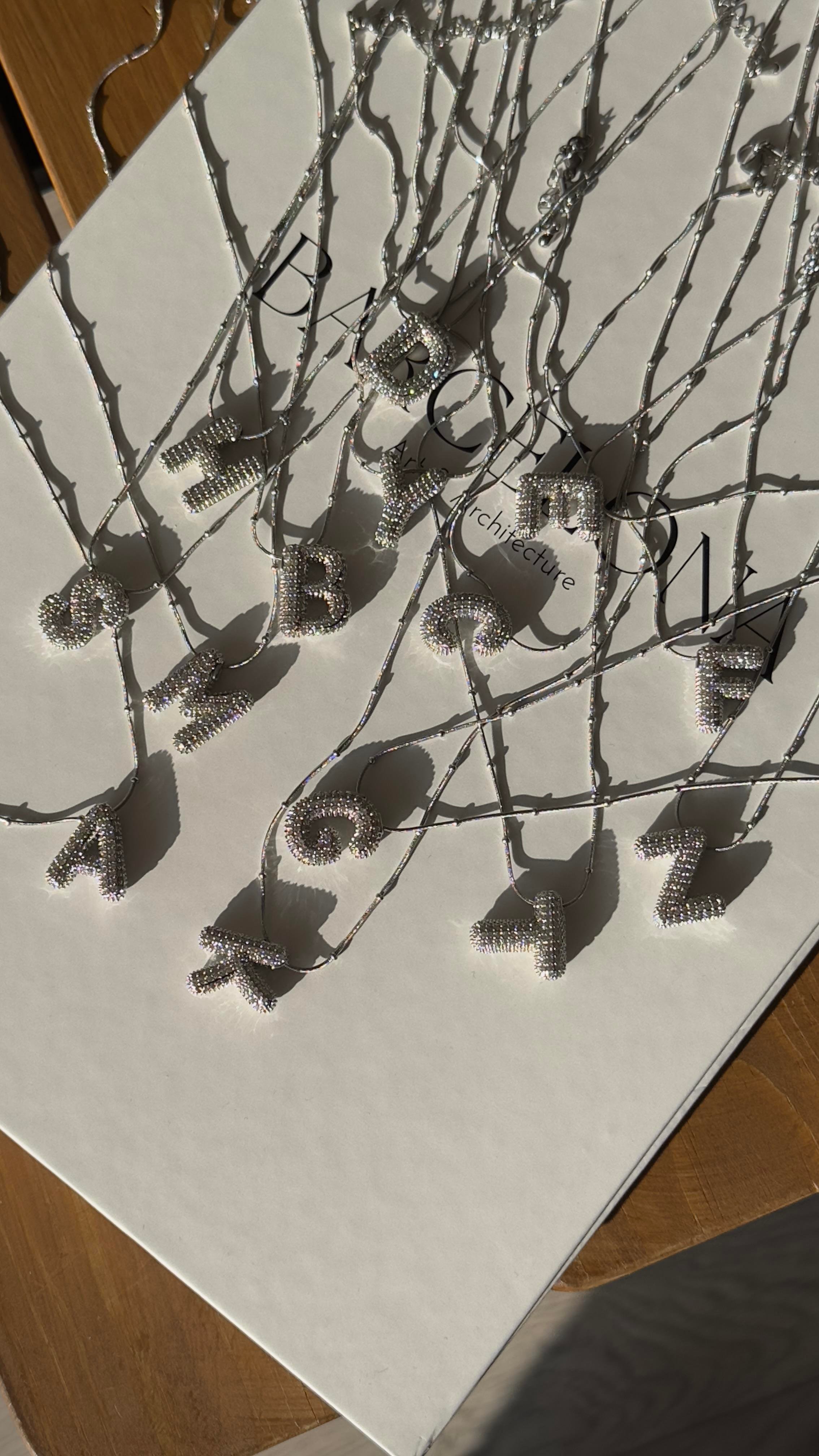 Silver Taşlı Bombeli Harfli Kolye