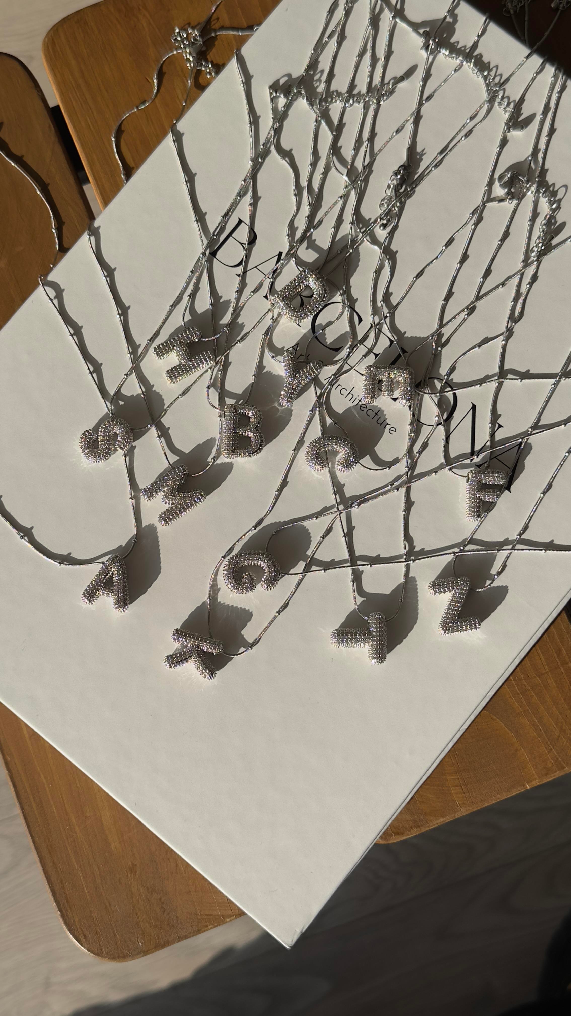 Silver Taşlı Bombeli Harfli Kolye