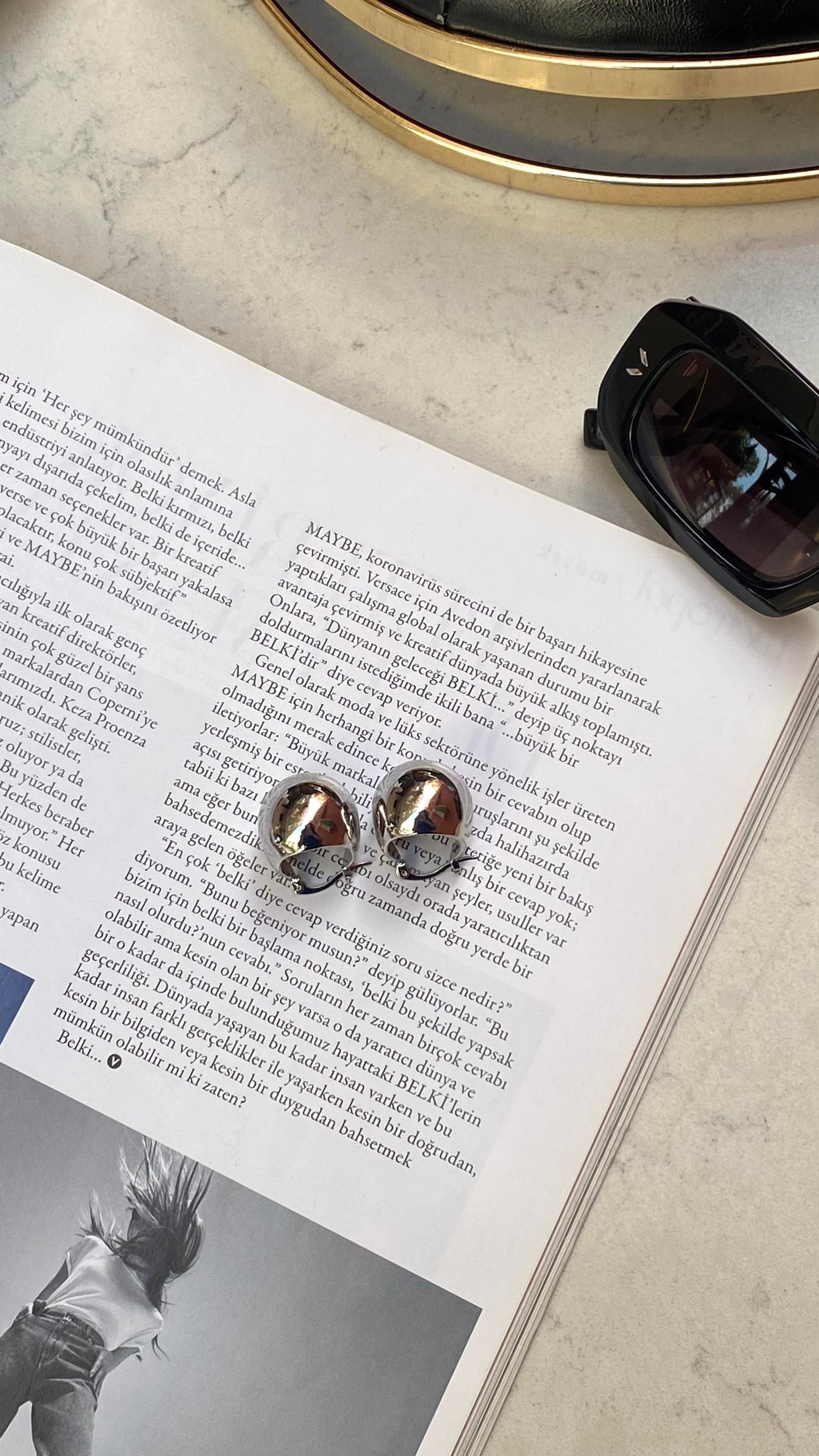 Silver Yan Düz Küçük Yuvarlak Bombeli Küpe