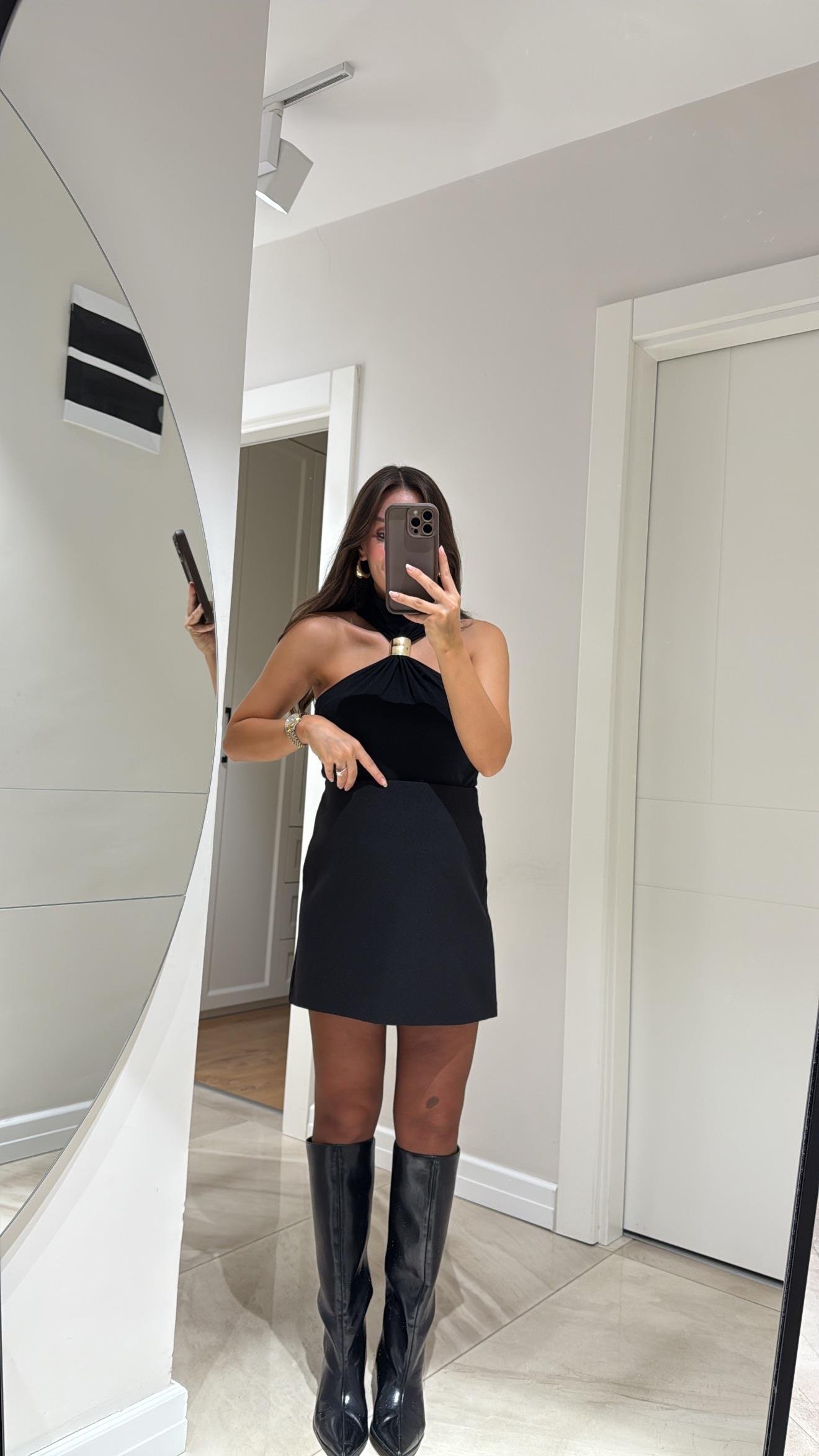 Siyah Arka Fermuarlı Mini Etek