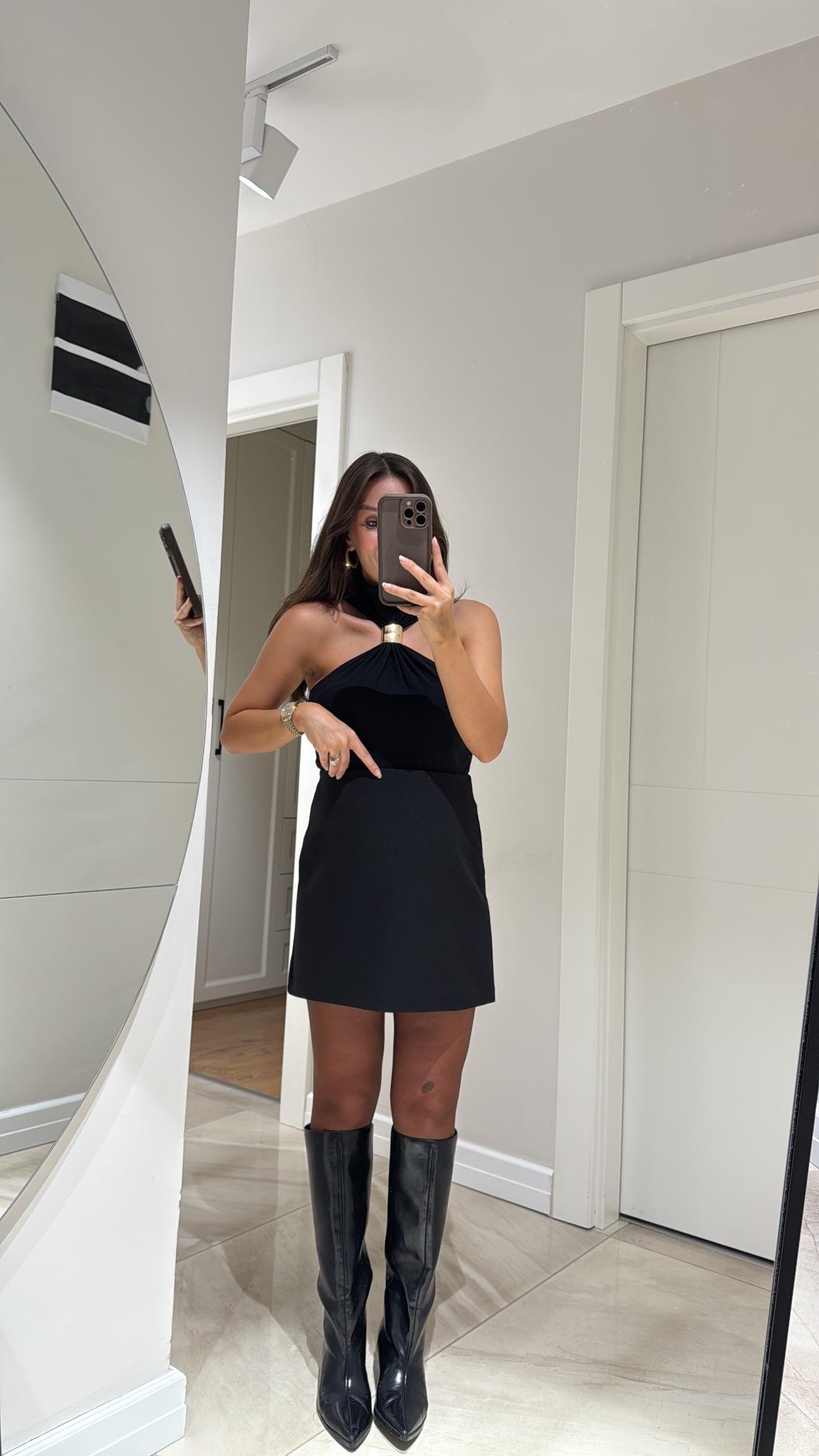 Siyah Arka Fermuarlı Mini Etek