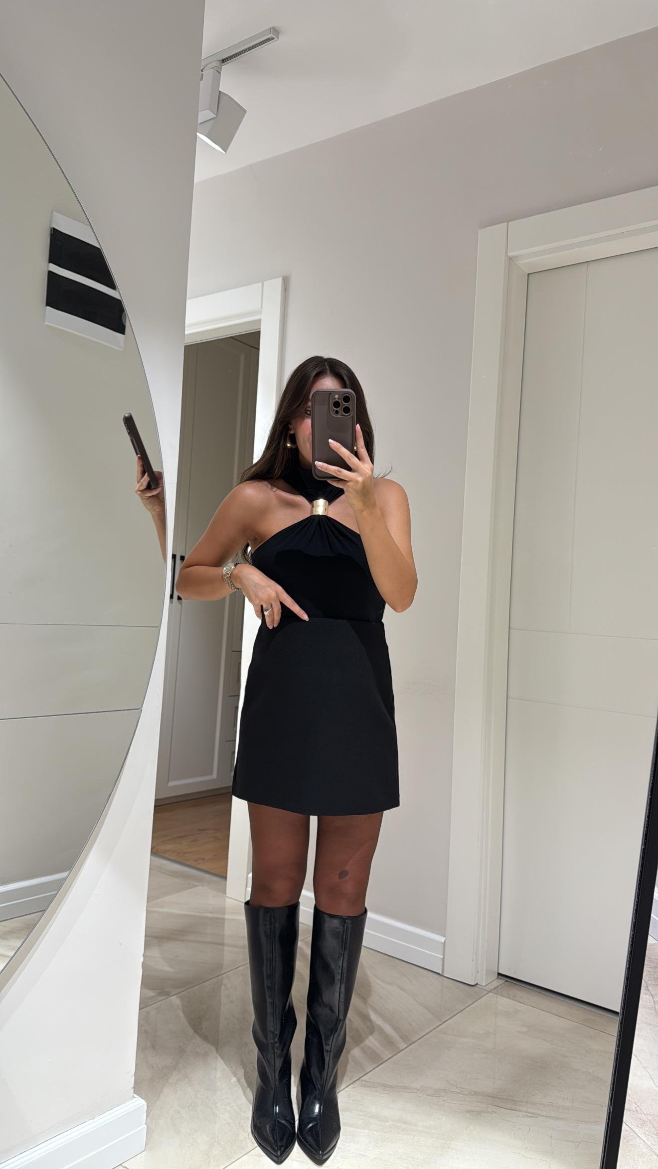 Siyah Arka Fermuarlı Mini Etek