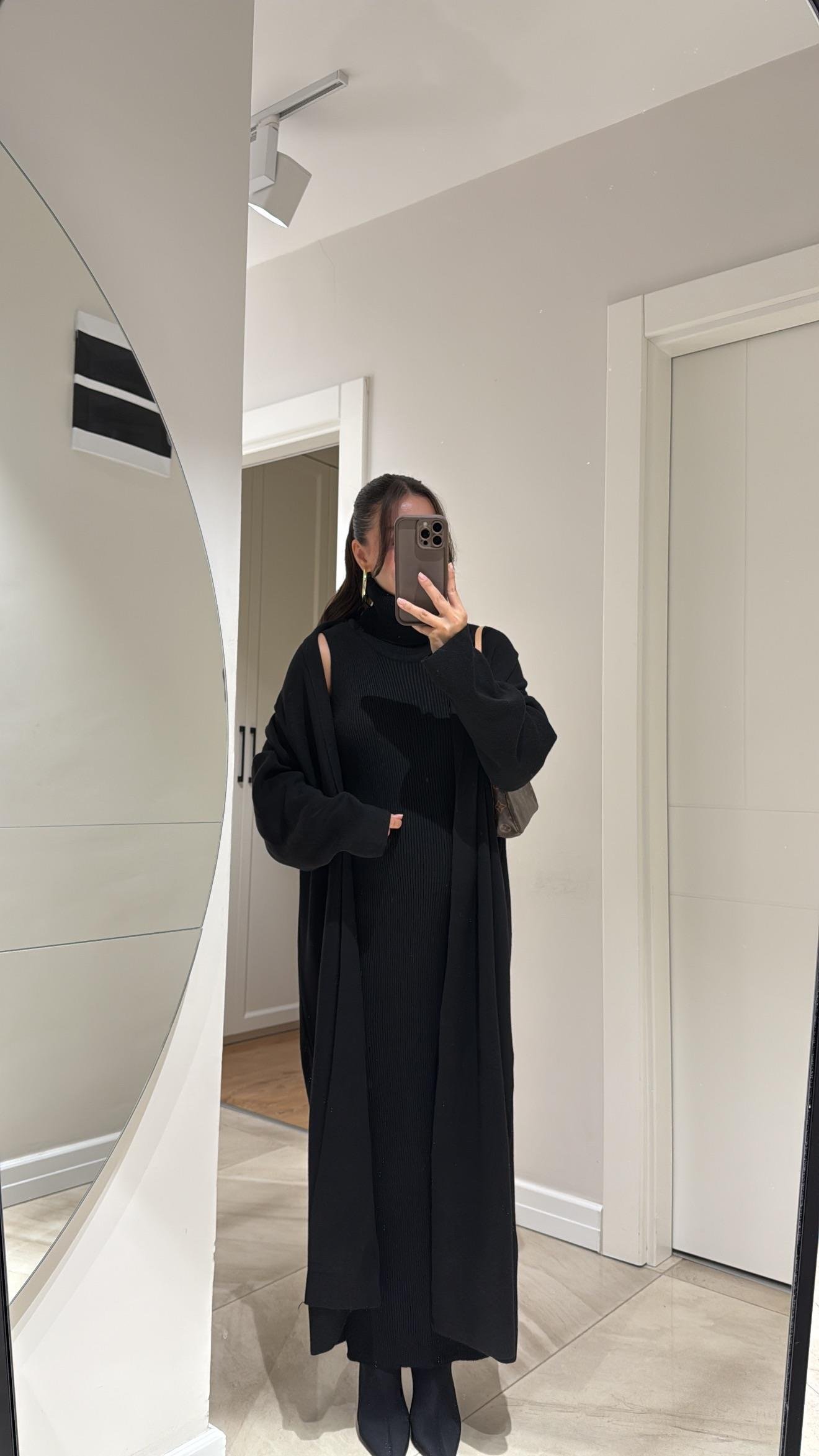 Siyah Balıkçı Yaka Elbiseli Hırka Takım 