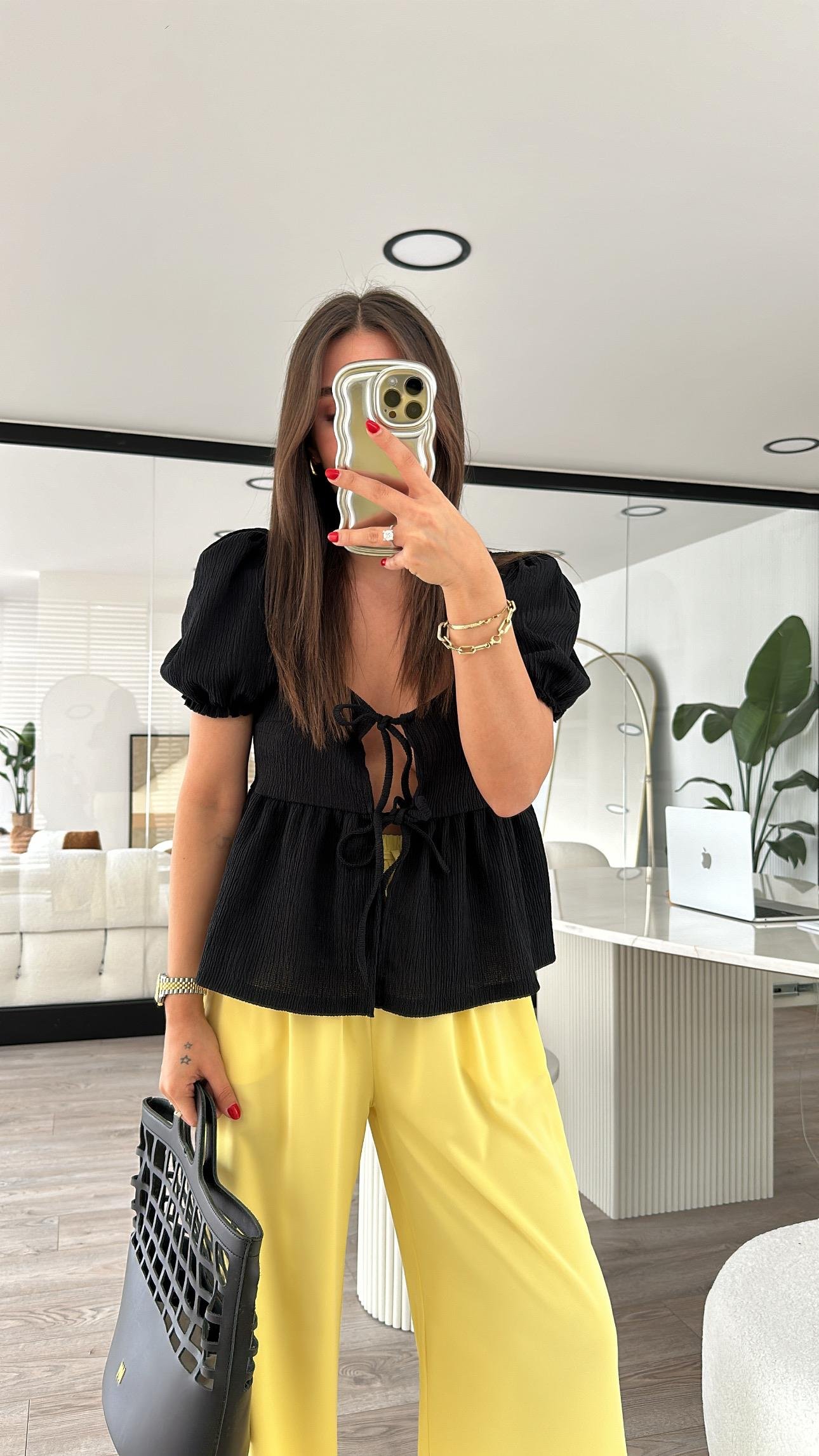 Siyah Balon Kol Önden Bağlamalı Bluz