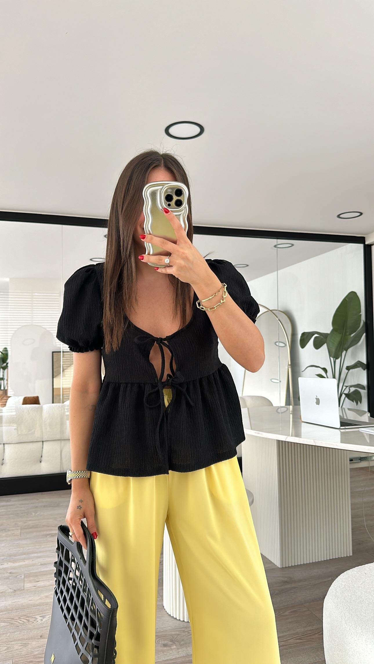 Siyah Balon Kol Önden Bağlamalı Bluz