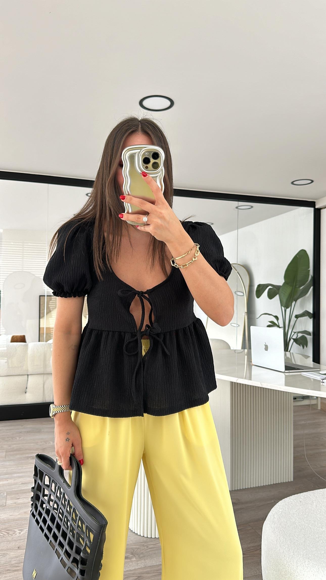 Siyah Balon Kol Önden Bağlamalı Bluz