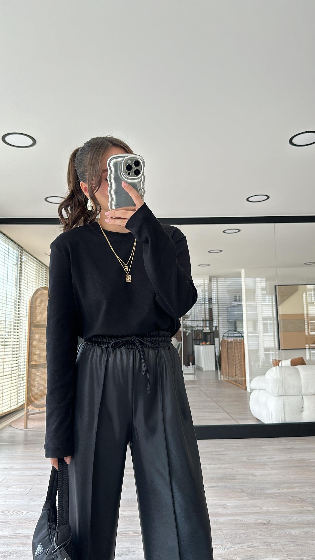 Siyah Basic Uzun Kol Marka Model İnce Sweat