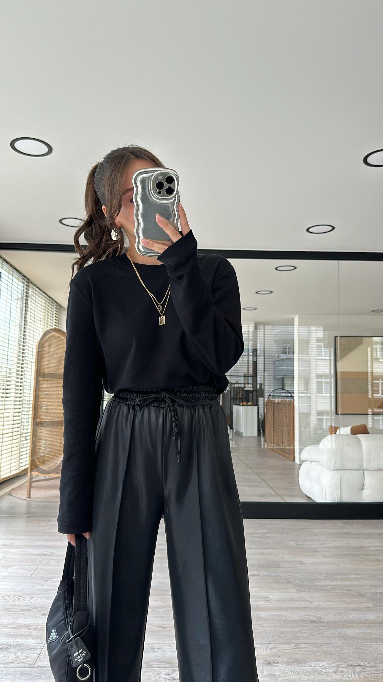 Siyah Basic Uzun Kol Marka Model İnce Sweat