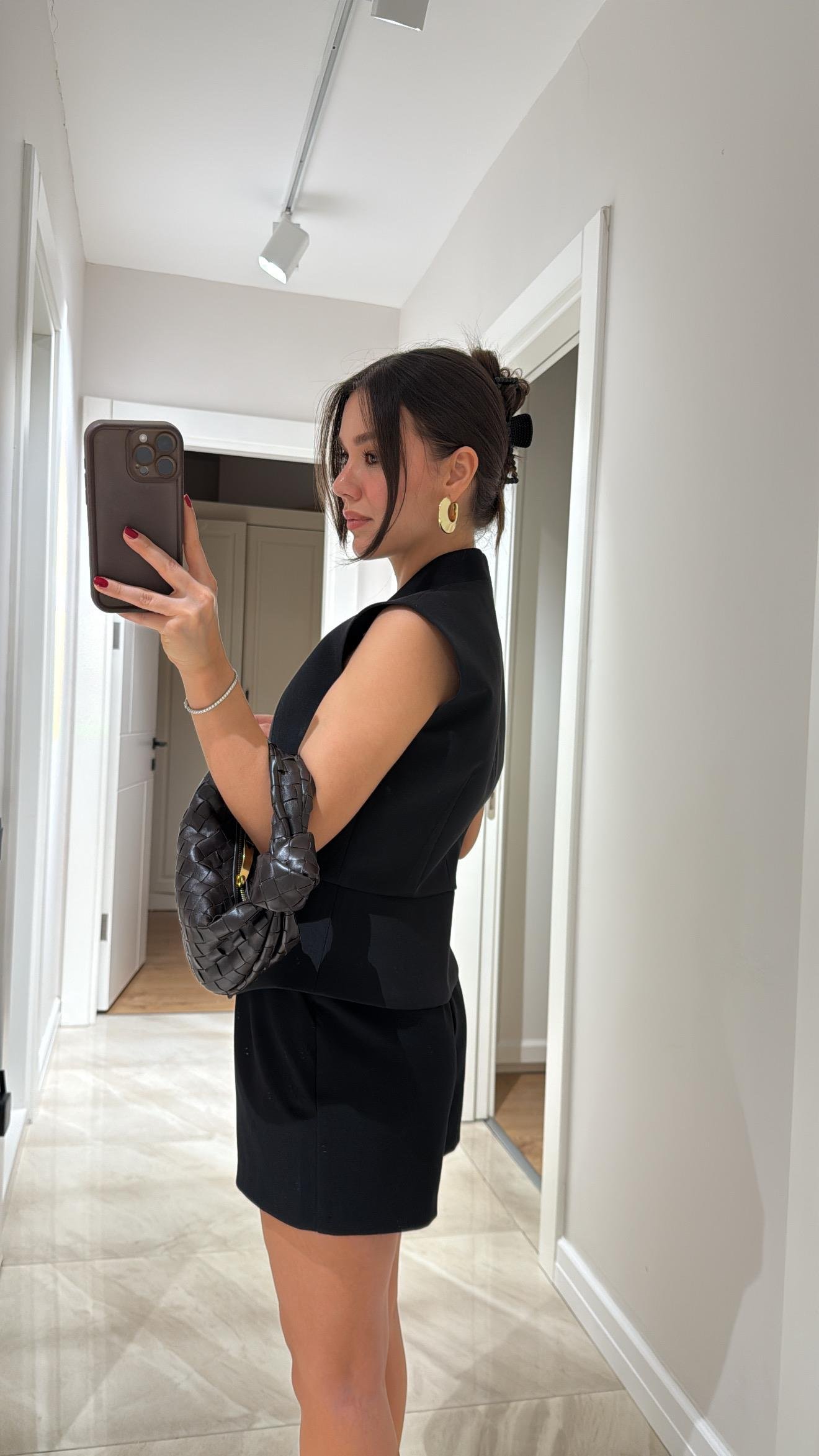 Siyah Bel Kemerli Yelekli Şort Takım