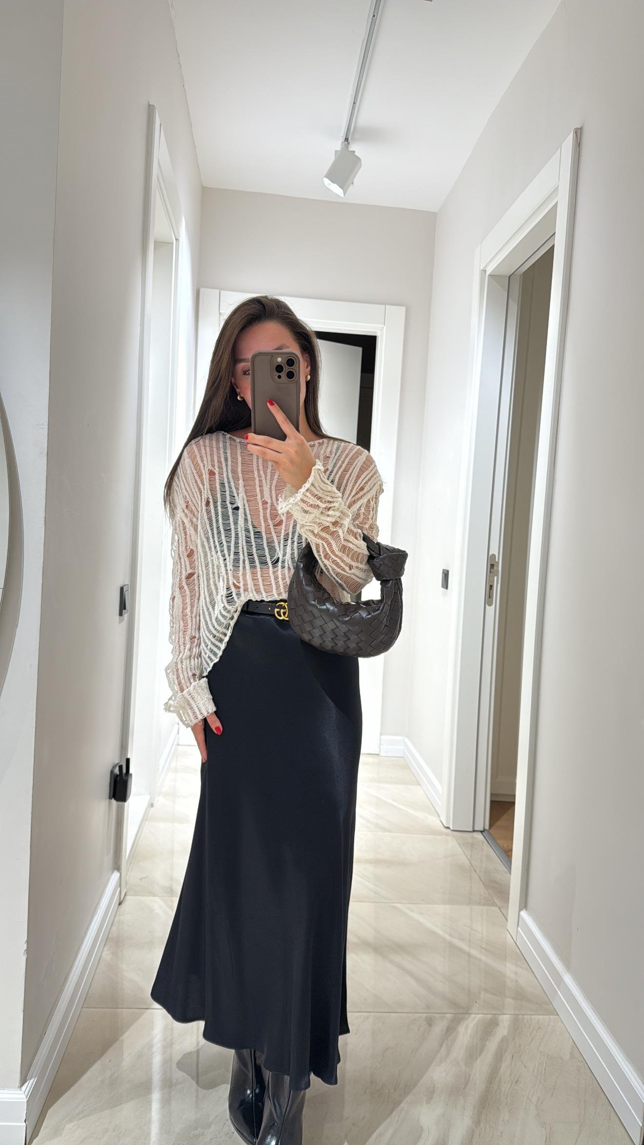 Siyah Bel Lastikli Midi Boy Saten Etek