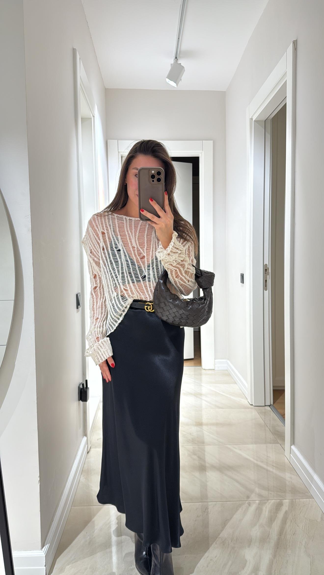 Siyah Bel Lastikli Midi Boy Saten Etek