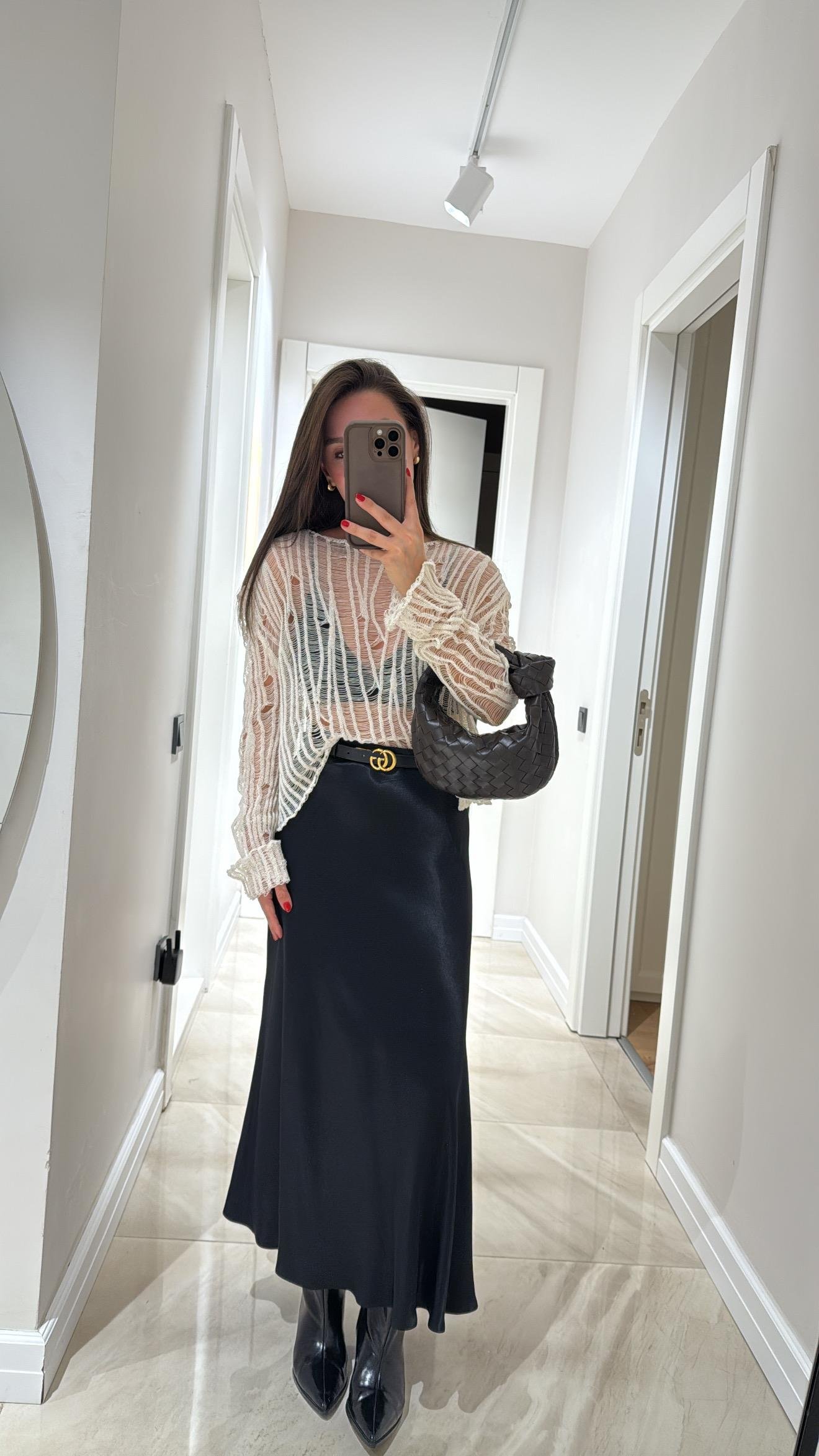 Siyah Bel Lastikli Midi Boy Saten Etek