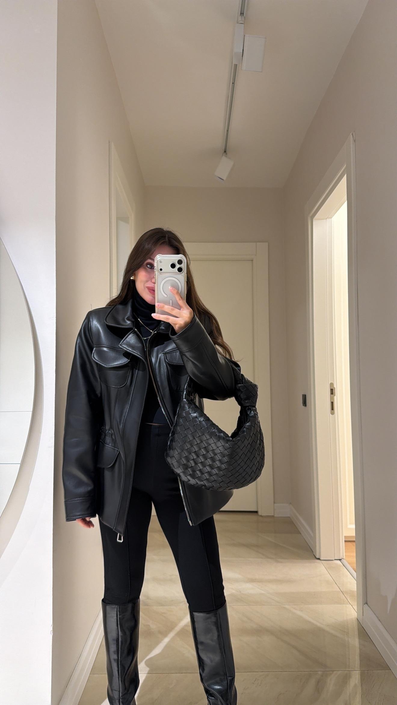 Siyah Beli Lastikli Ravi Deri Ceket 