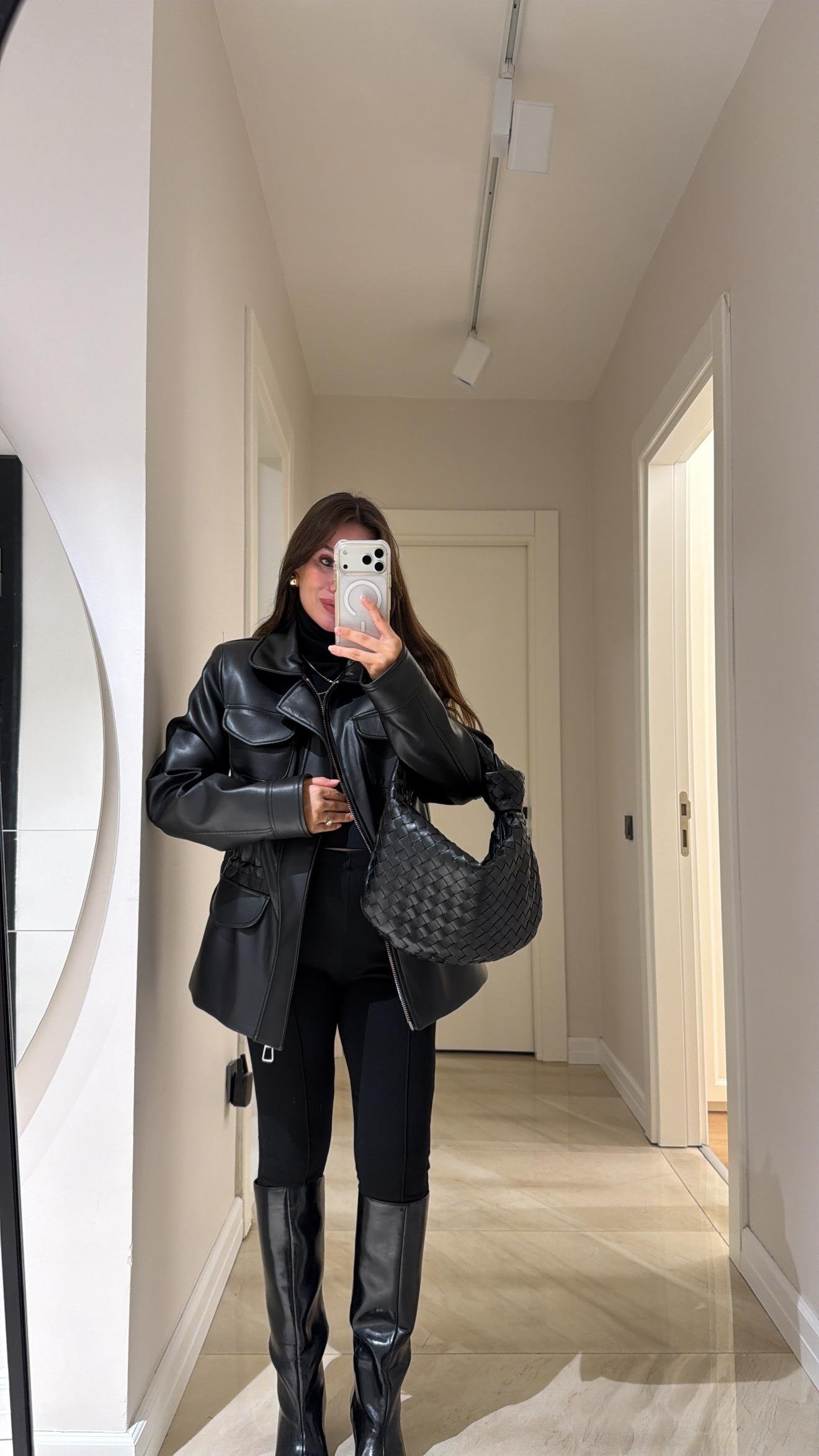 Siyah Beli Lastikli Ravi Deri Ceket 