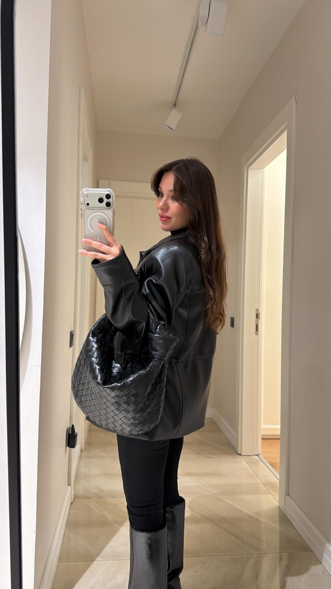 Siyah Beli Lastikli Ravi Deri Ceket 