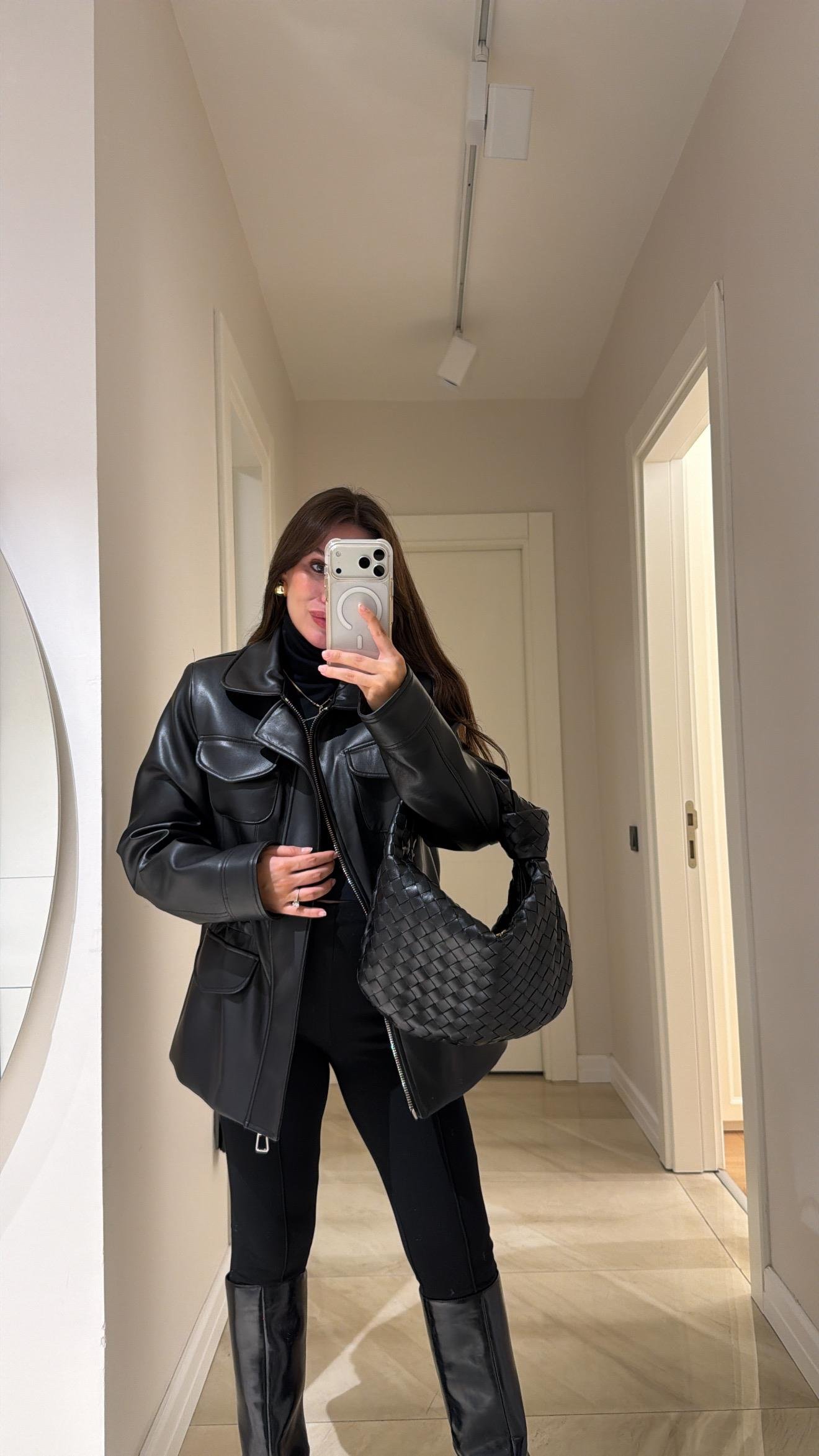 Siyah Beli Lastikli Ravi Deri Ceket 