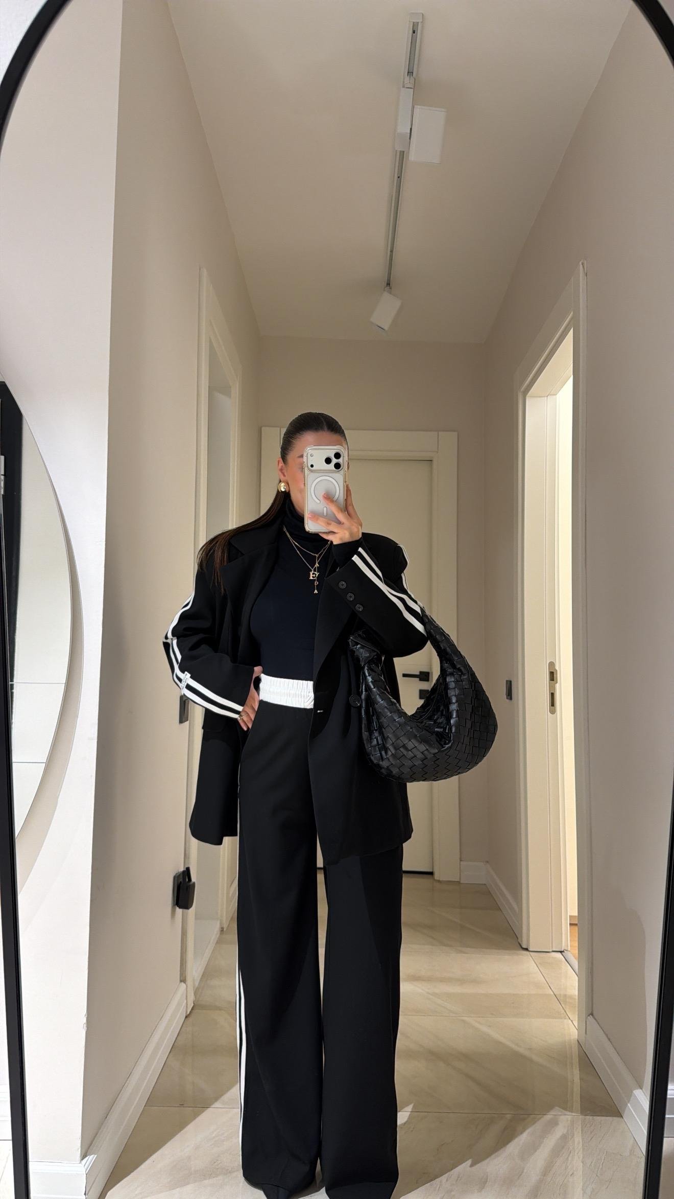 Siyah Beyaz Bel Lastikli Şerit Detaylı Pantolon