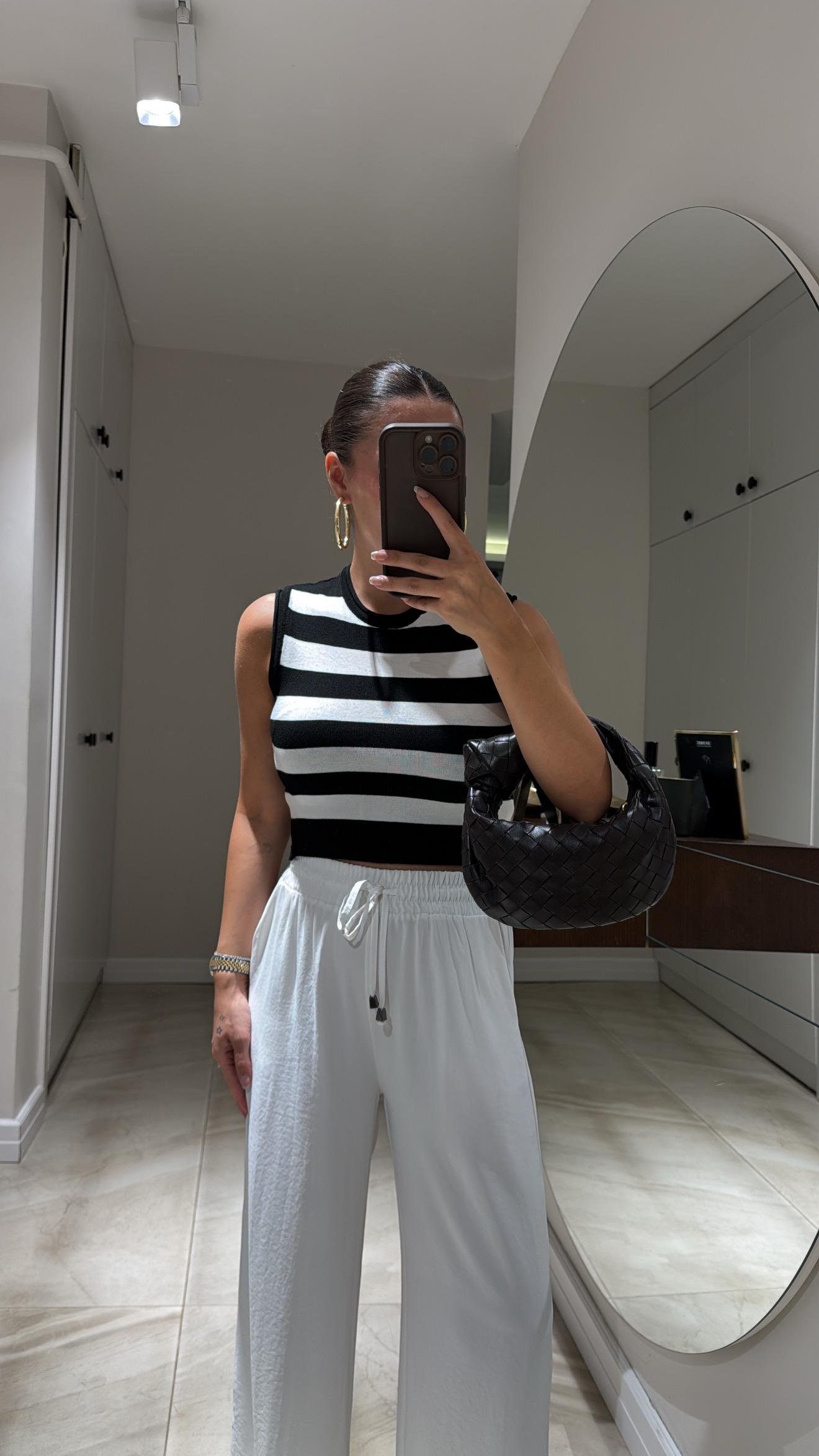 Siyah Beyaz Kalın Çizgili Triko Atlet