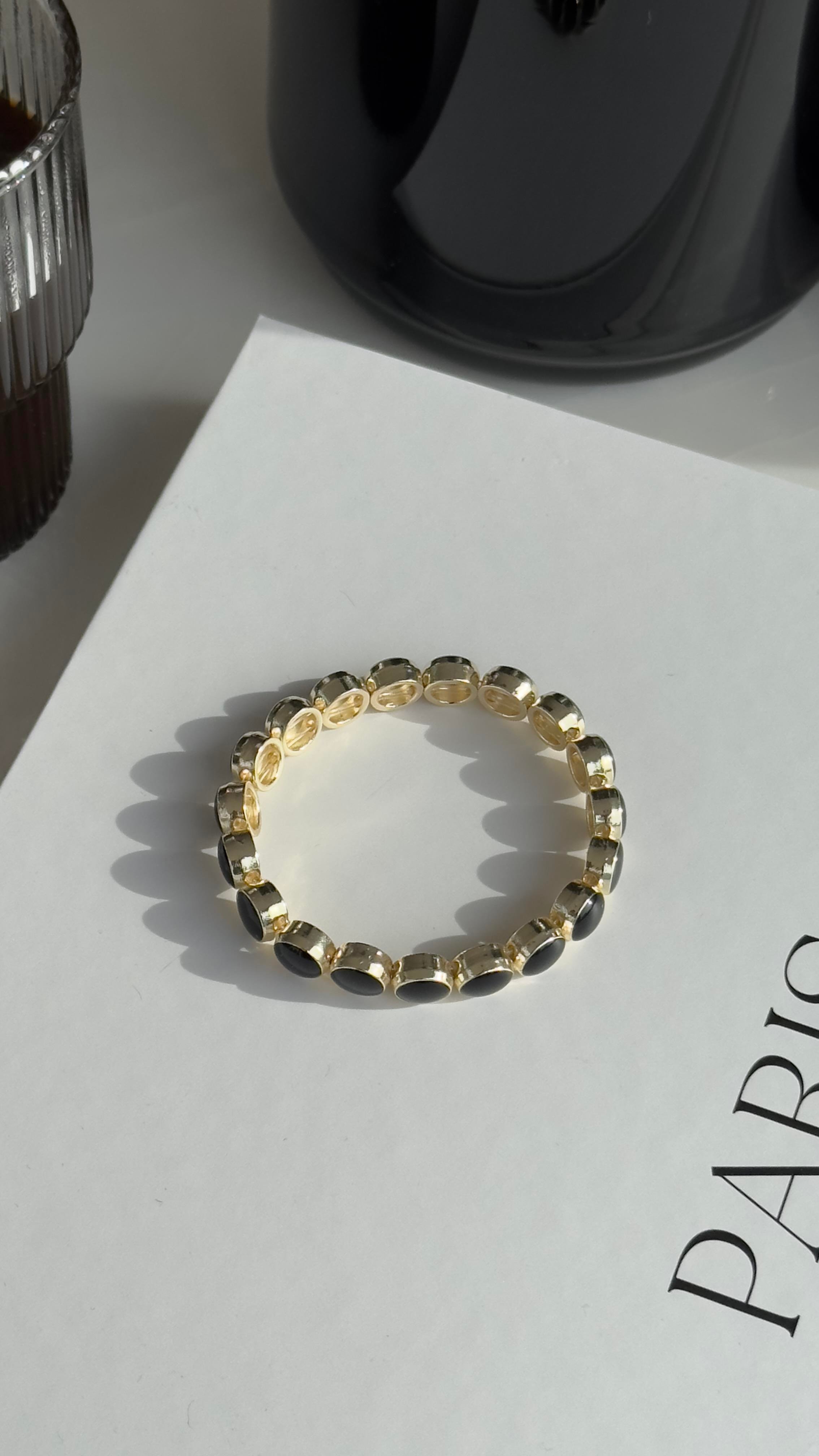 Siyah Beyaz Lastikli Bileklik