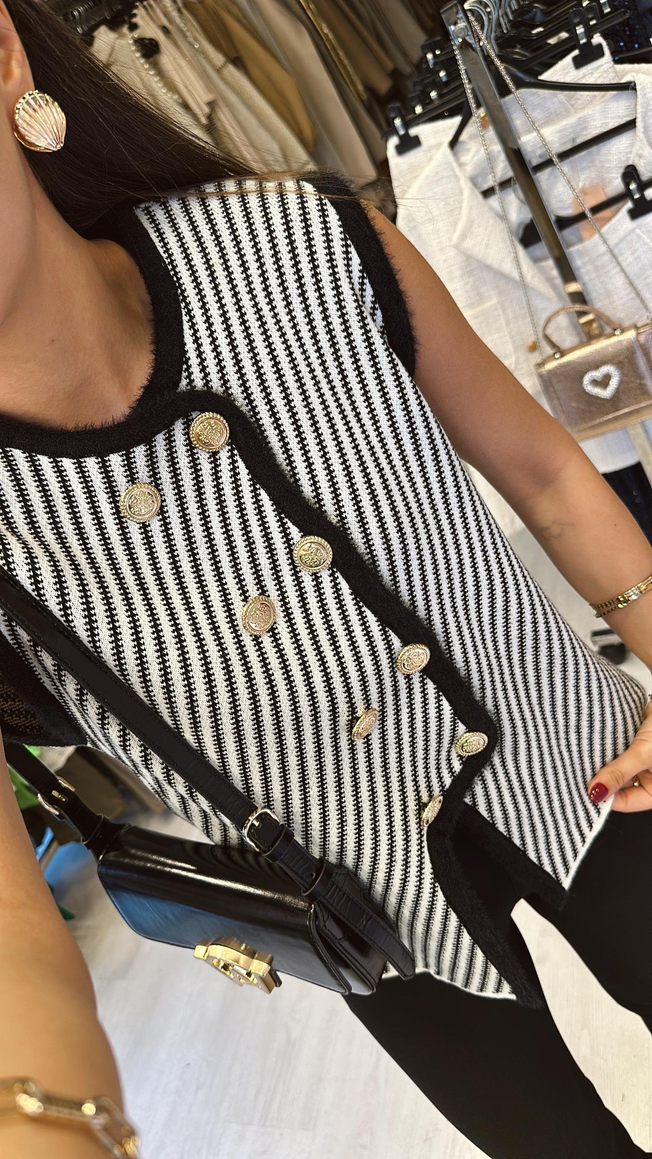 Syah Beyaz Yan Çizgili Gold Düğmeli Marka Model Yelek