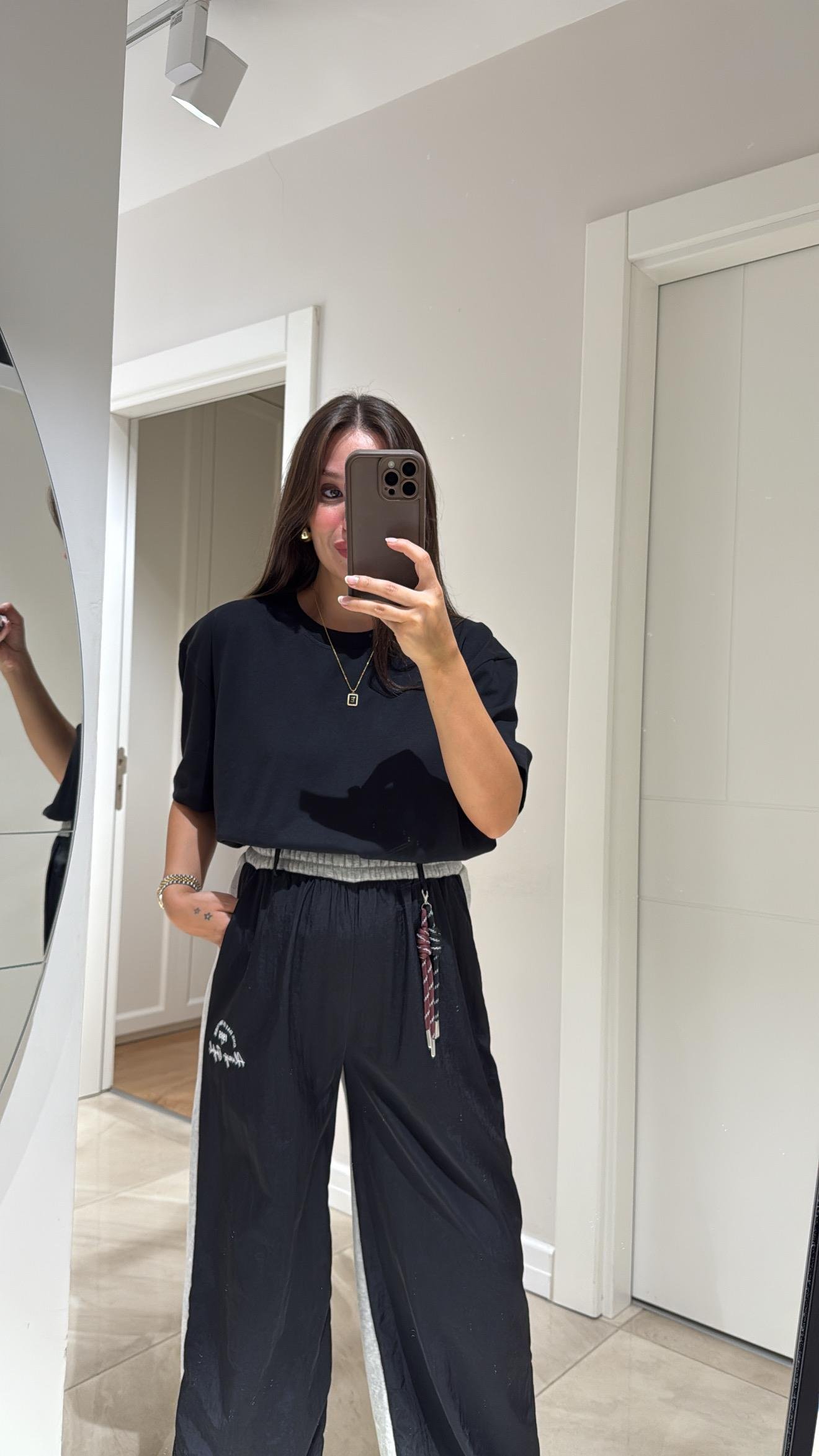 Siyah Bisiklet Yaka Kısa Kol Tişört