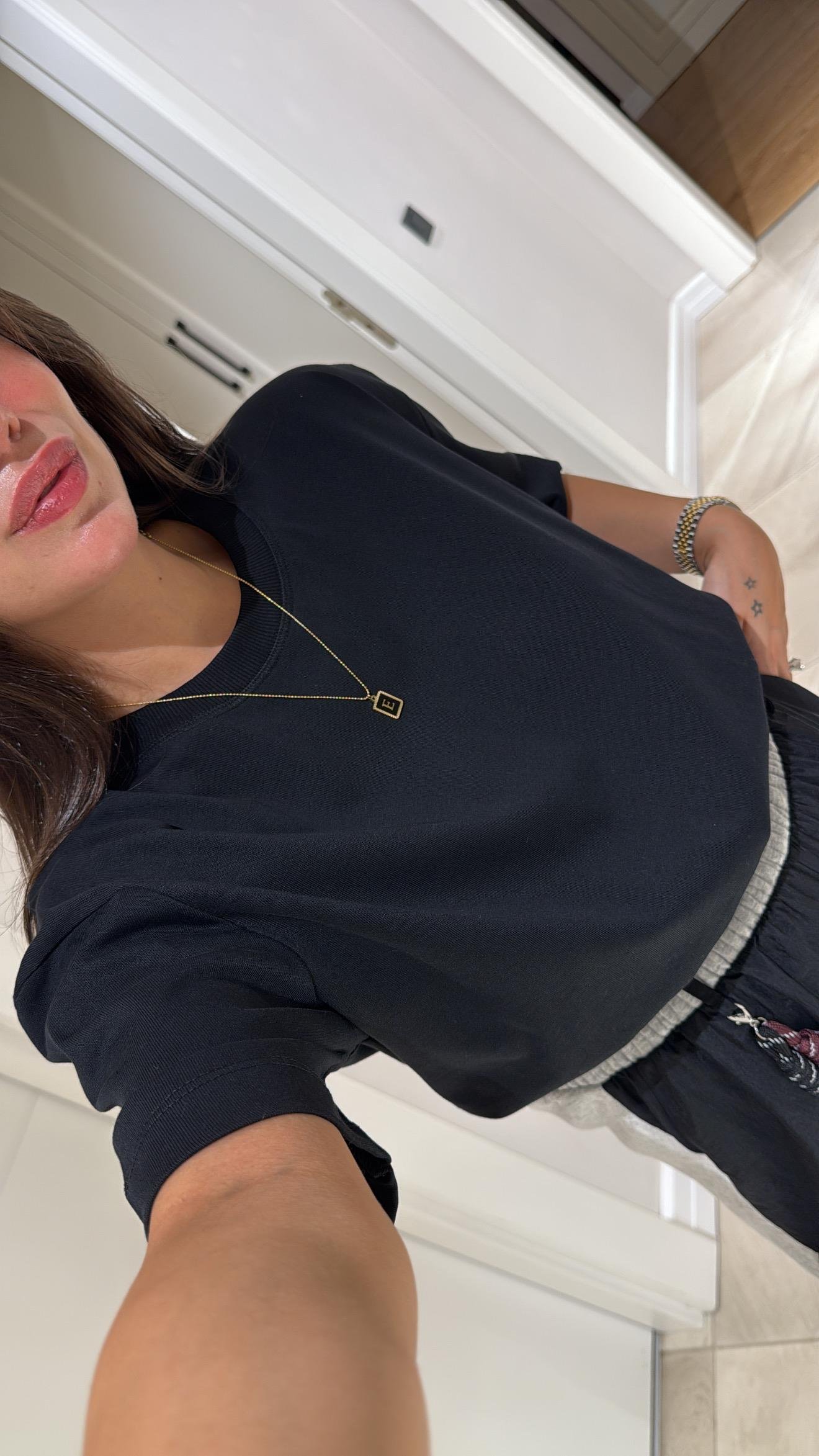 Siyah Bisiklet Yaka Kısa Kol Tişört