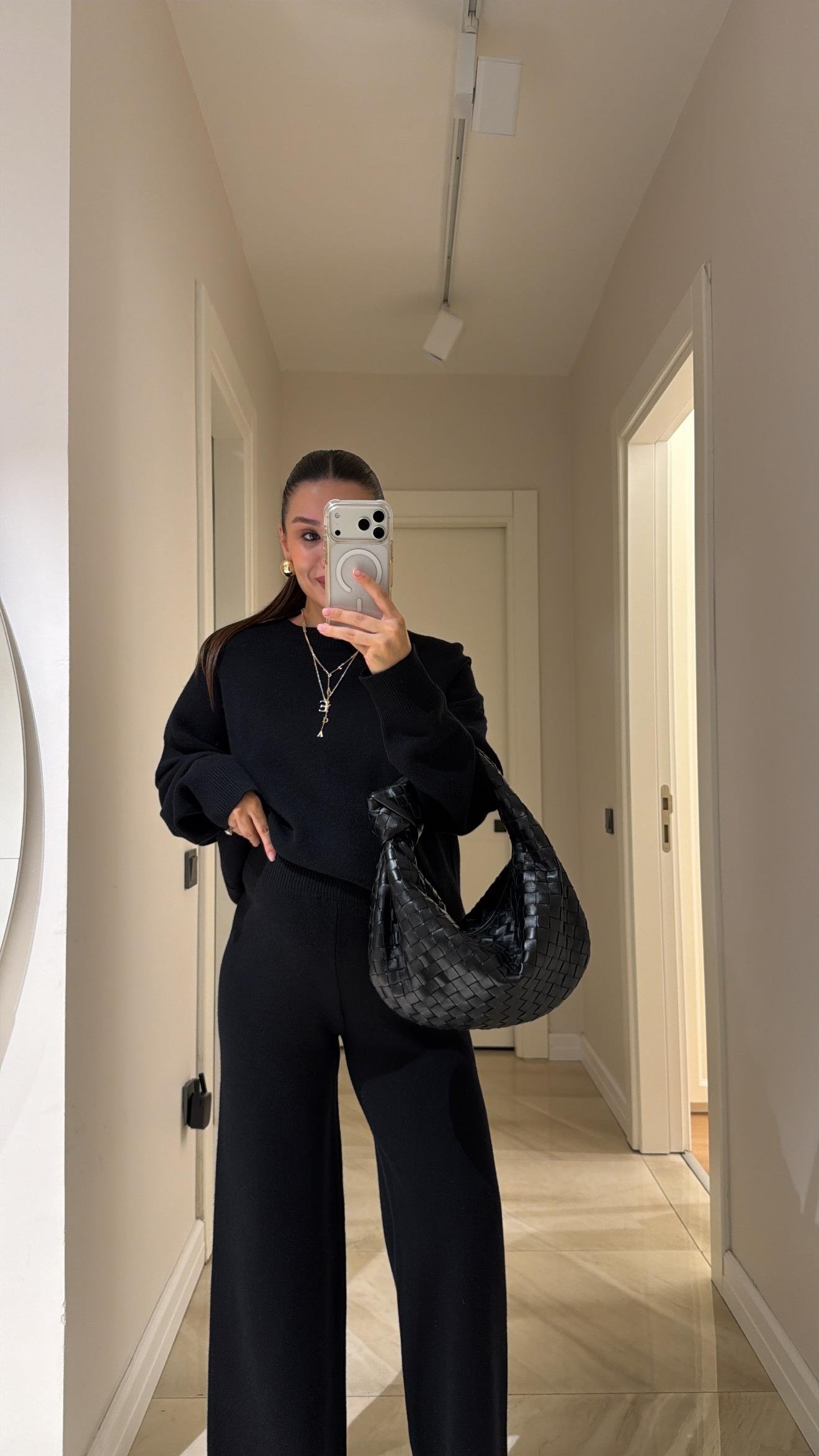 Siyah Bisiklet Yaka Marka Model Triko Takım