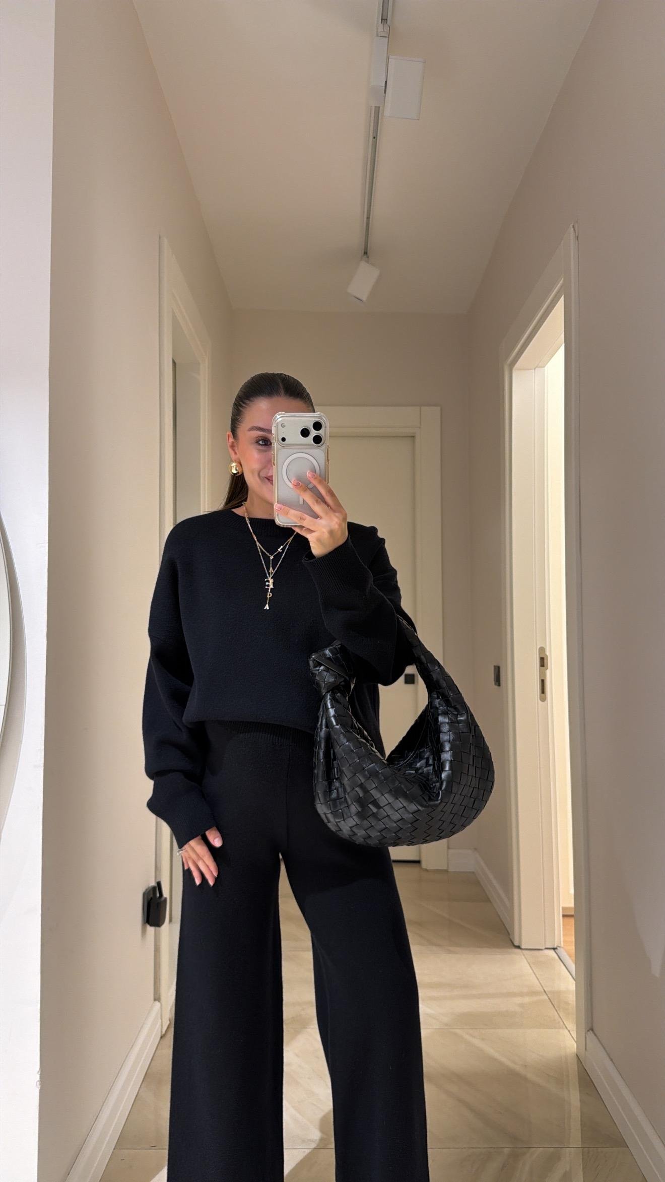 Siyah Bisiklet Yaka Marka Model Triko Takım