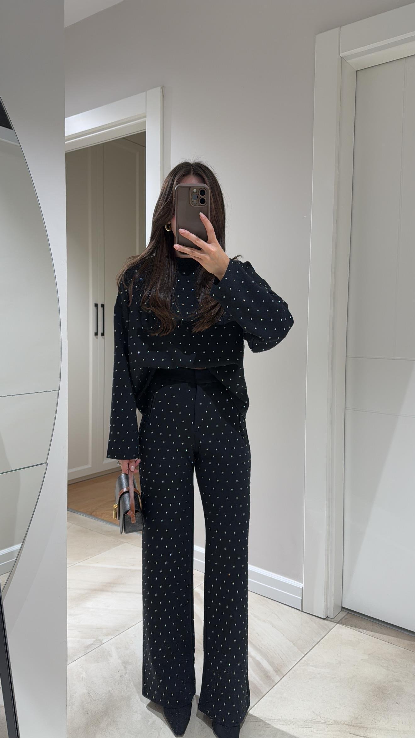 Siyah Bisiklet Yaka Taşlı Pantolon Takım