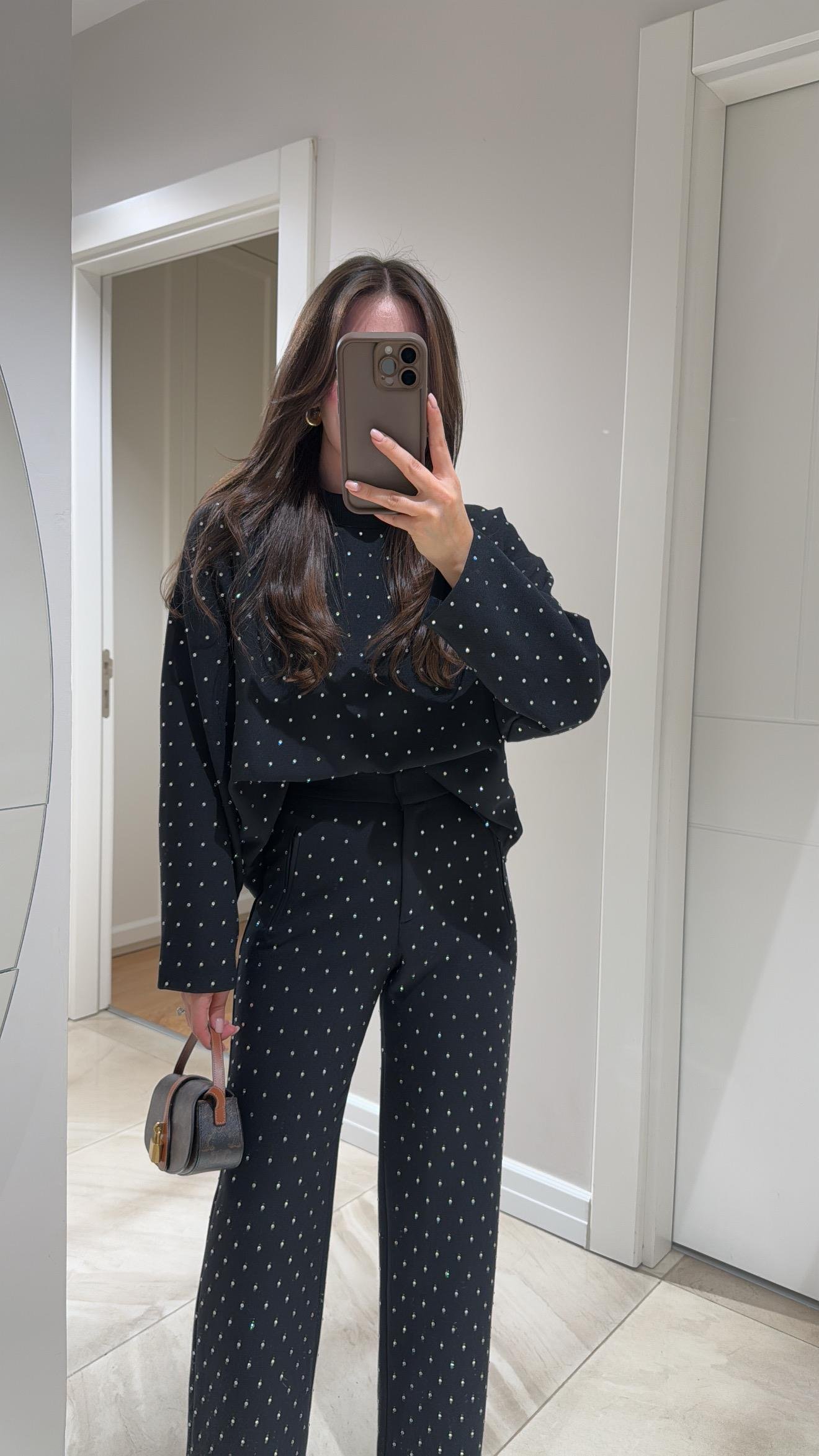 Siyah Bisiklet Yaka Taşlı Pantolon Takım