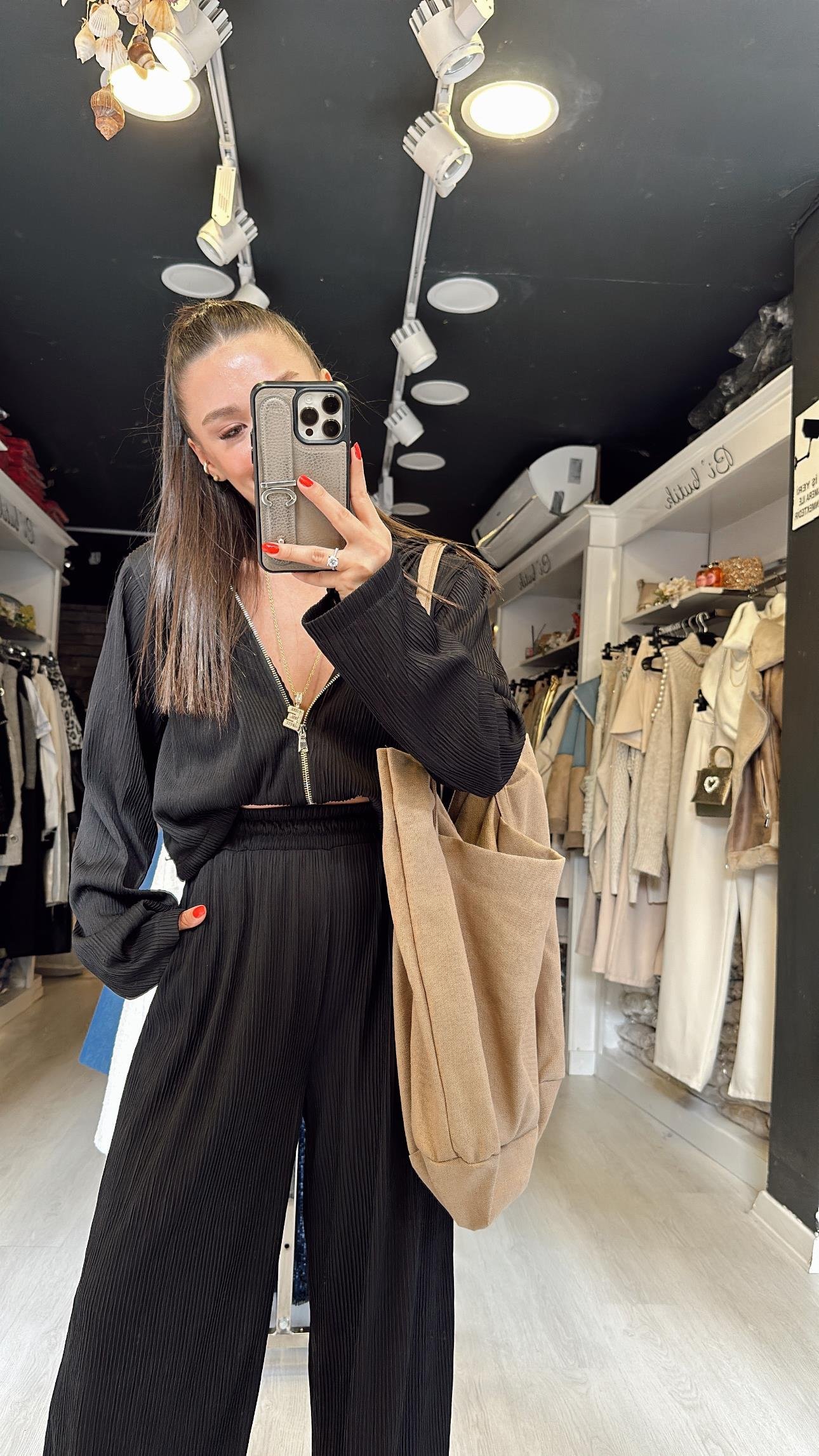 Siyah Büstiyerli Krinkıl Crop Takım