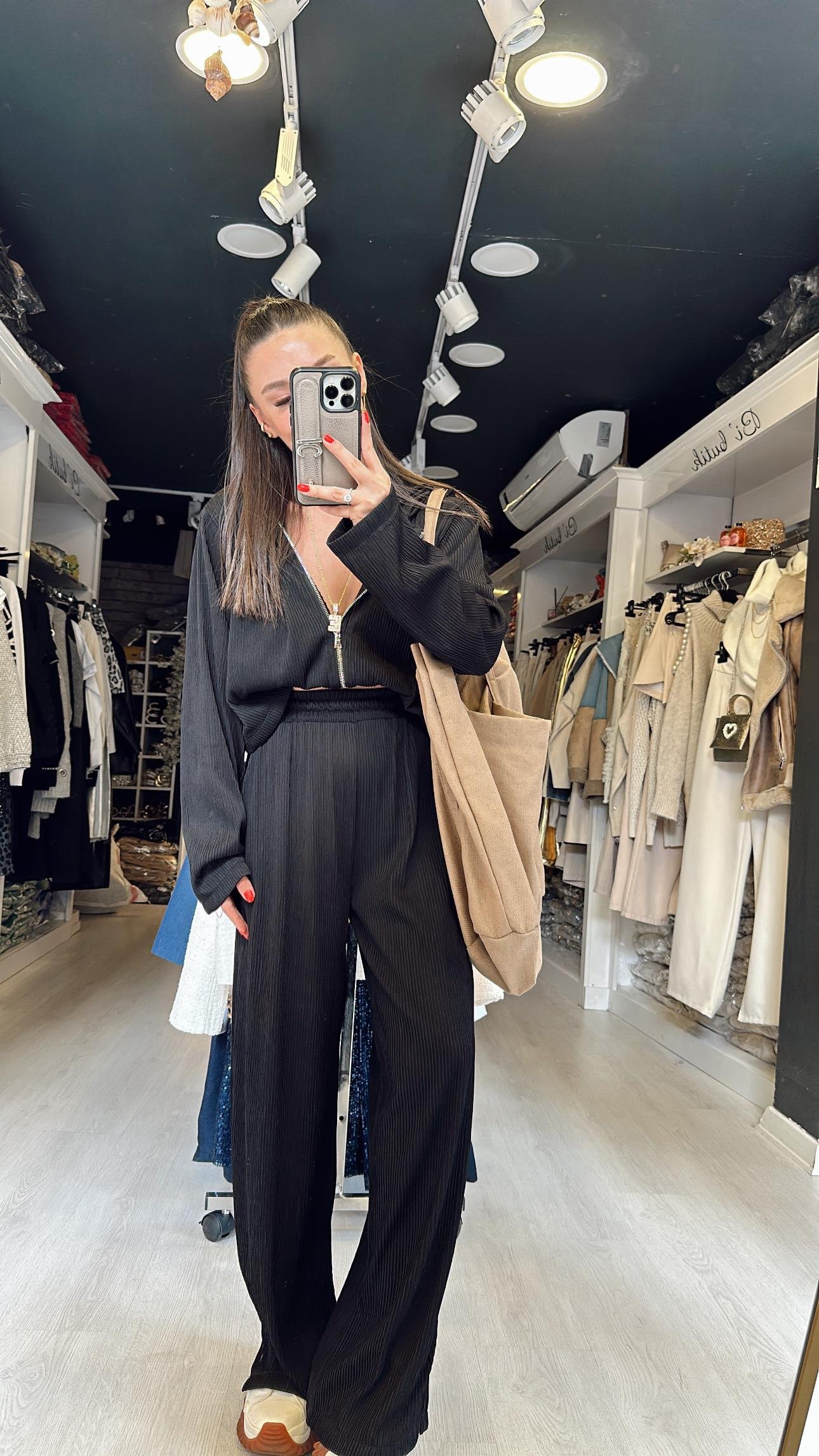 Siyah Büstiyerli Krinkıl Crop Takım