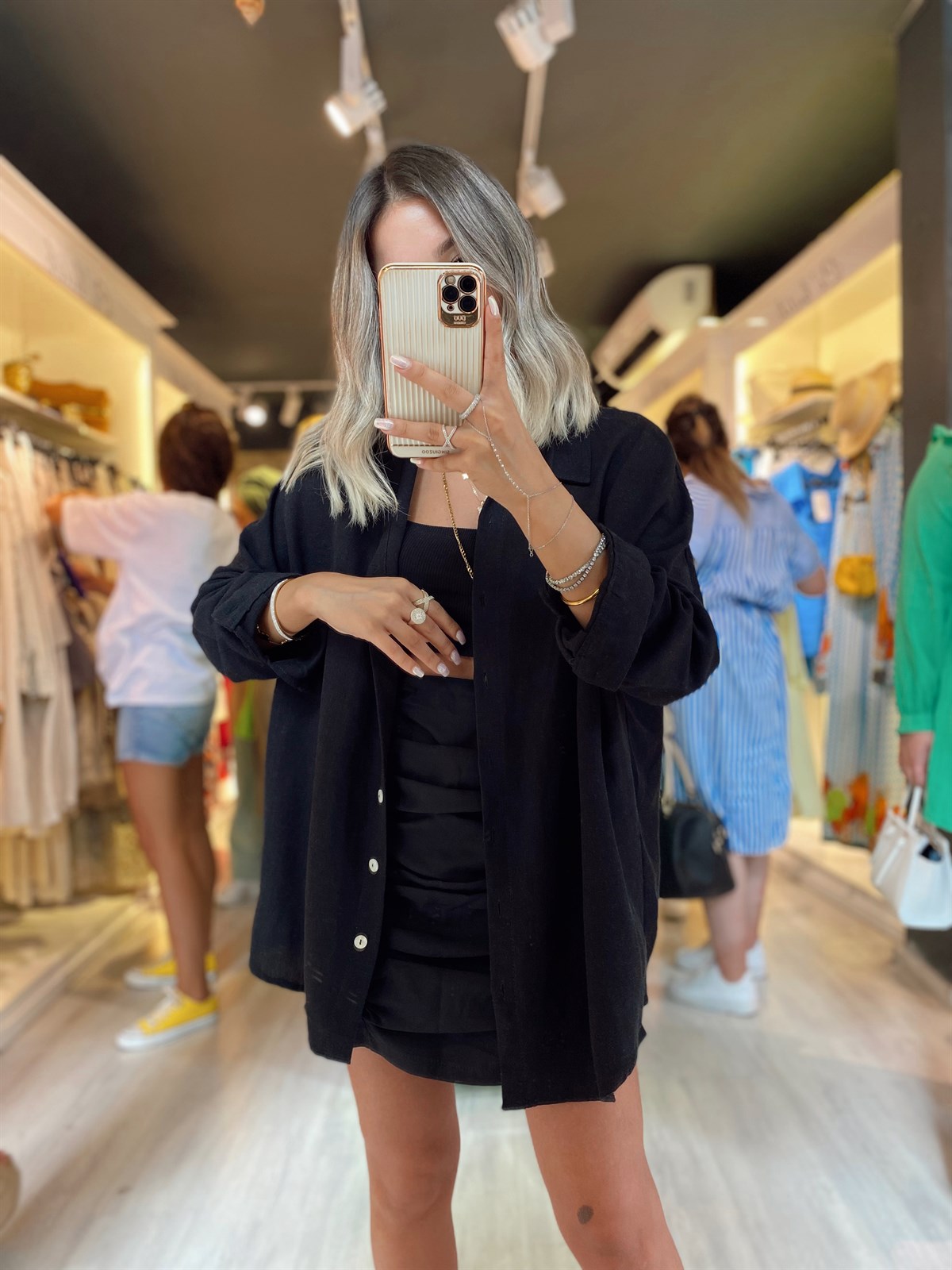 Siyah Büzgü Detaylı Etek