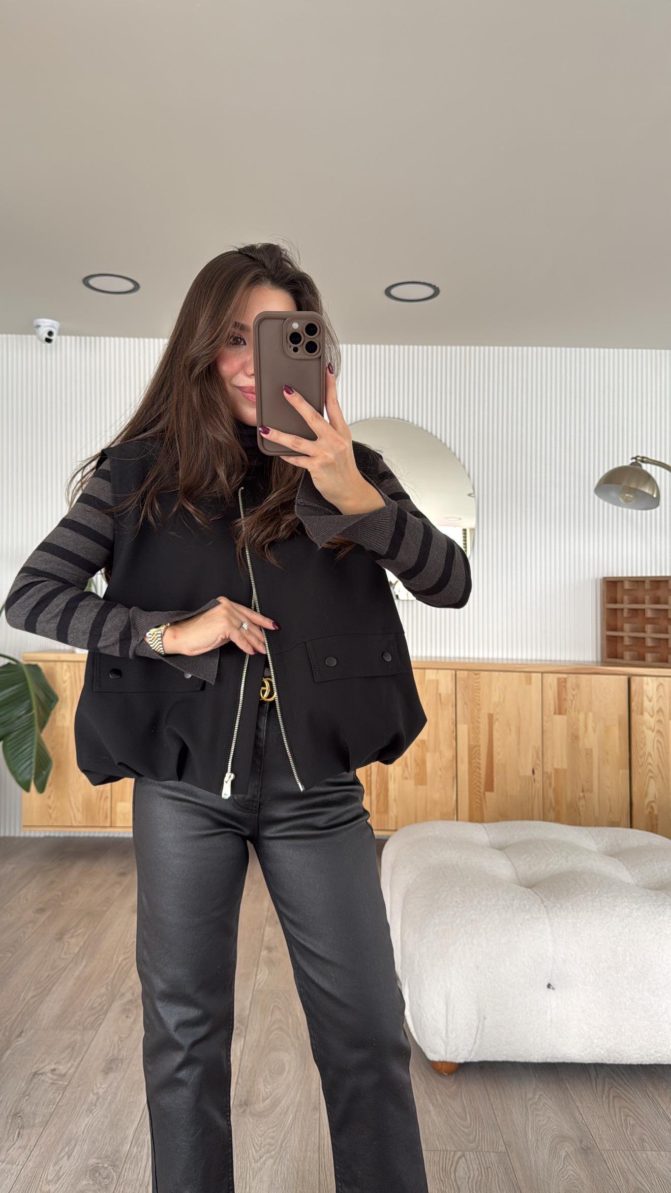 Siyah Büzgülü Balon Yelek