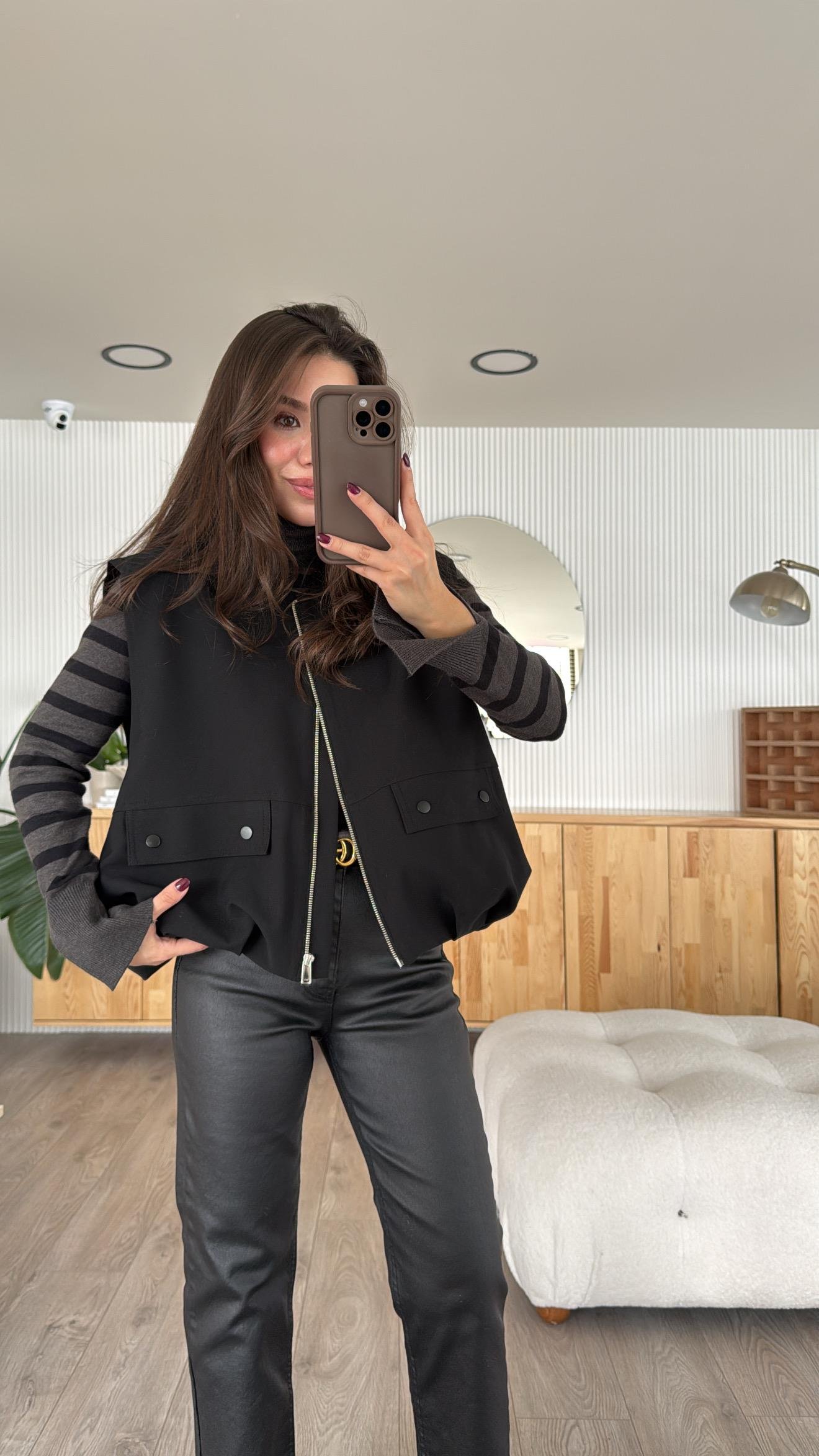 Siyah Büzgülü Balon Yelek