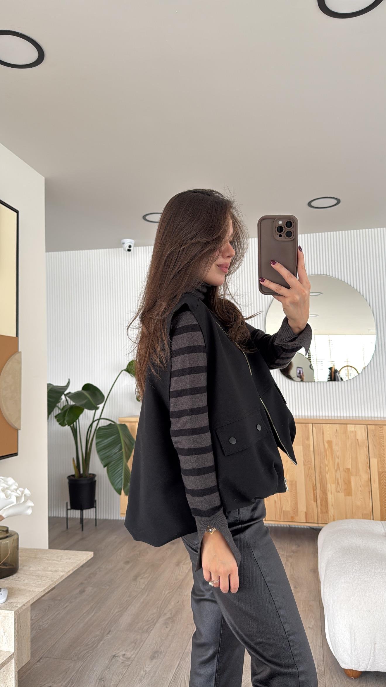 Siyah Büzgülü Balon Yelek