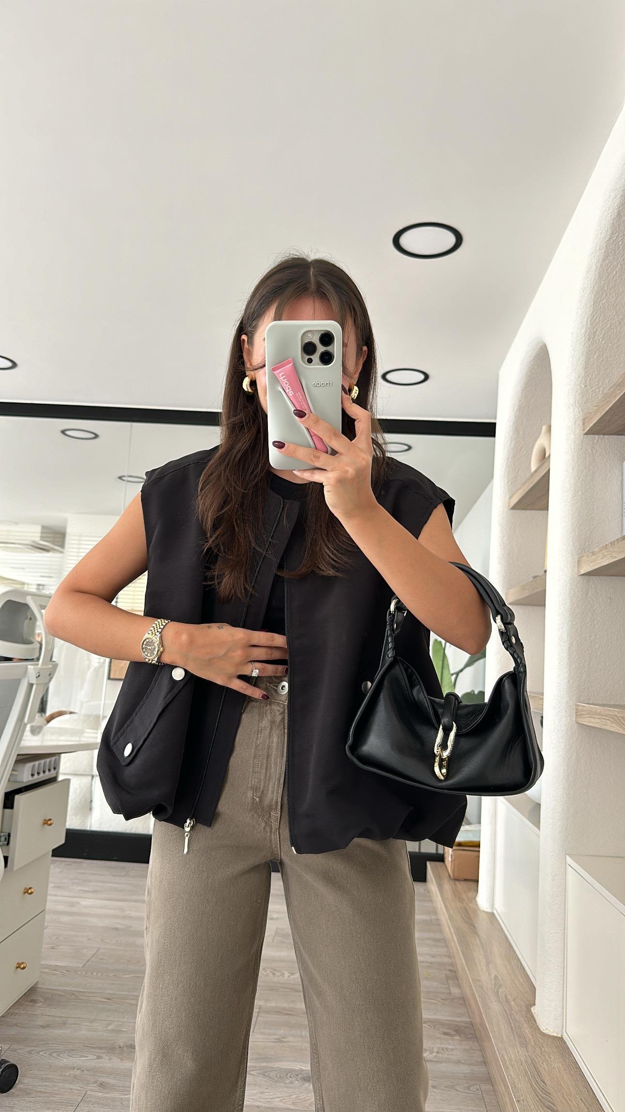 Siyah Cep Detaylı Pileli Bomber Yelek